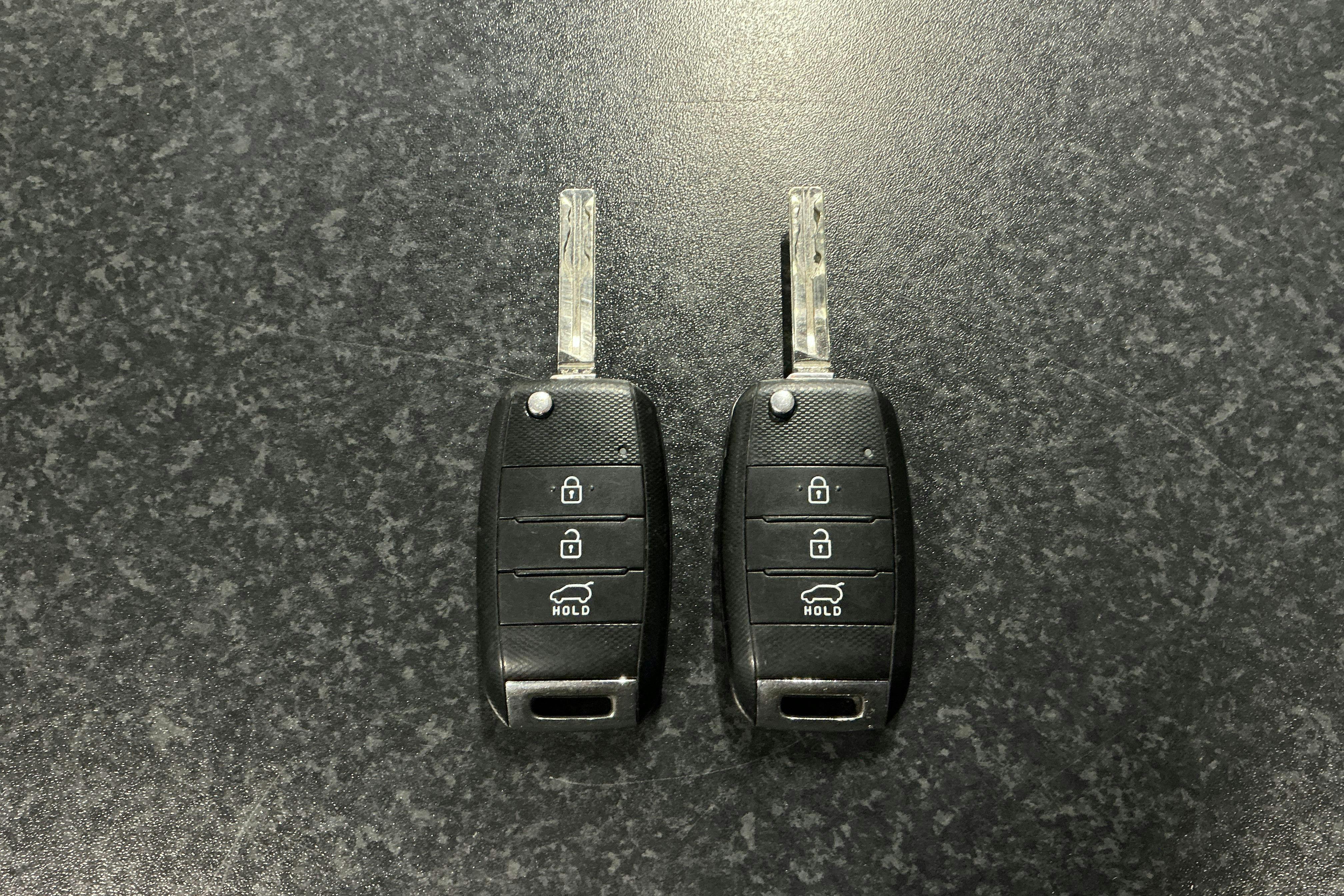 Esitlusfoto 13 aadressil 13: KIA Sportage 2.0 CRDi AWD (184hk) - 170 730 km - Käsitsi - must - 2014