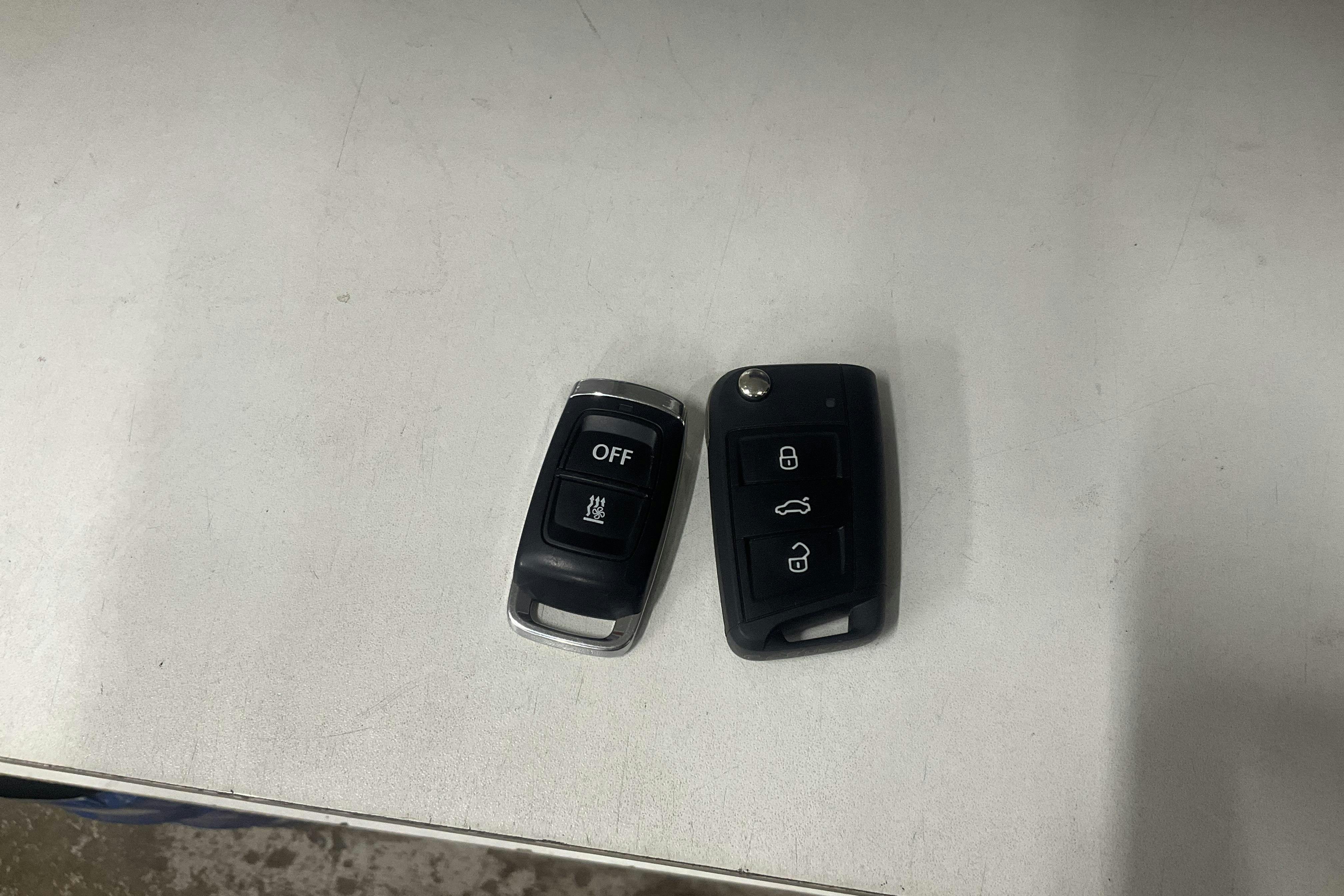 Presentation photo 14 of 14: VW Transporter T6.1 TDI 4MOTION (150hk) - 146 770 km - Automatic - silver - 2022