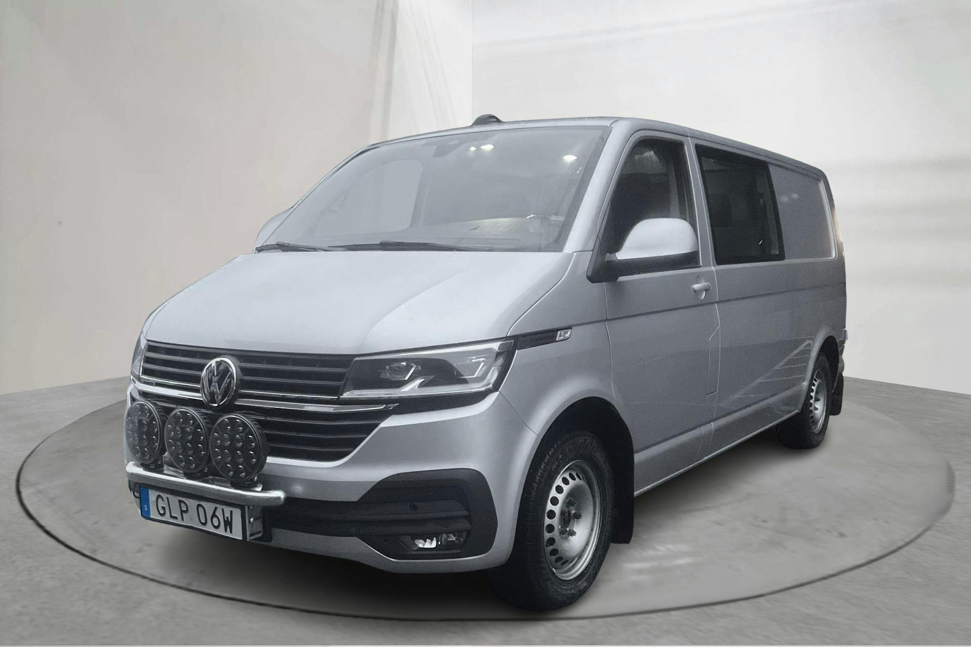 Presentation photo 1 of 14: VW Transporter T6.1 TDI 4MOTION (150hk) - 146 770 km - Automatic - silver - 2022