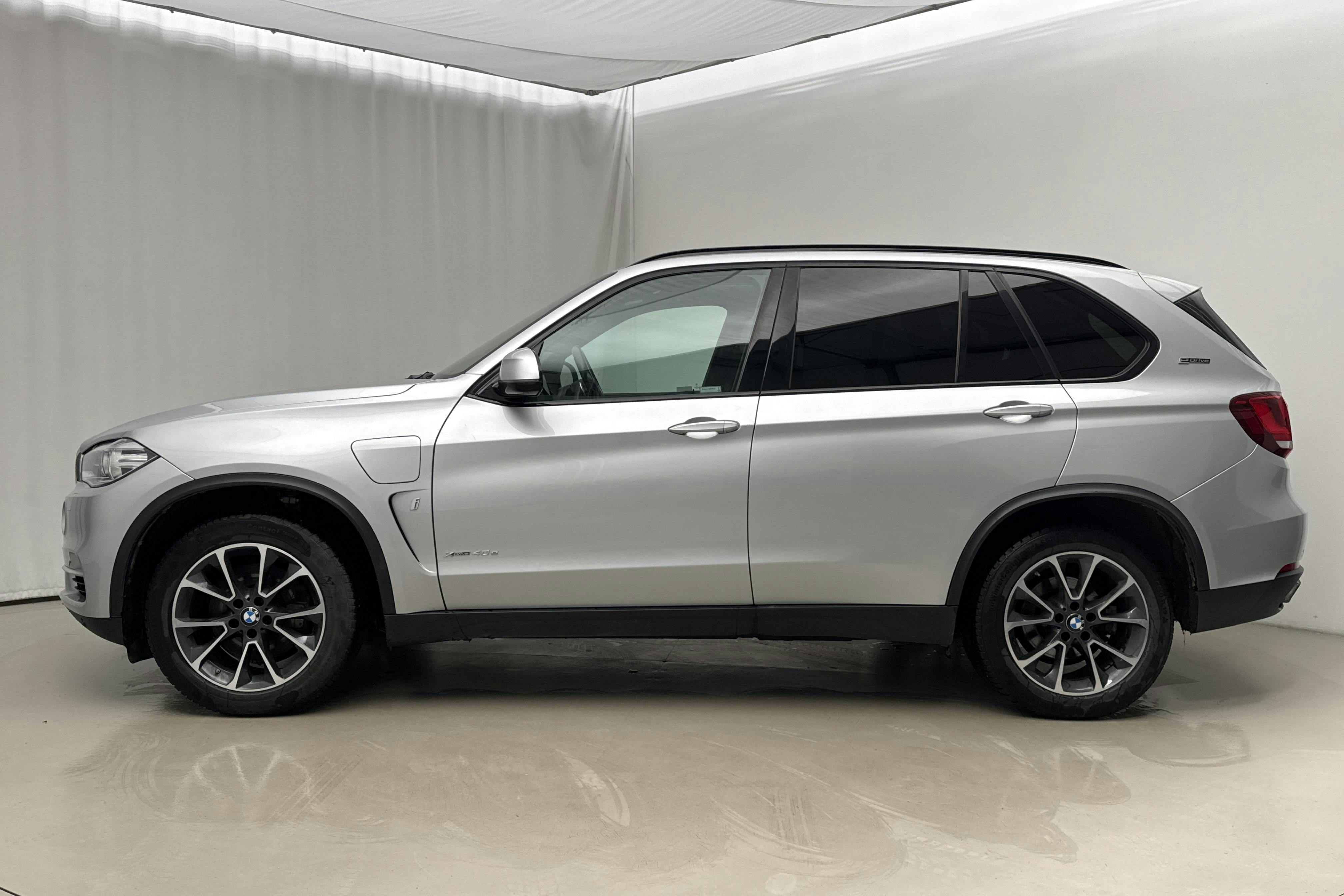 Presentation photo 2 of 24: BMW X5 xDrive40e, F15 (313hk) - 113 370 km - Automatic - silver - 2017