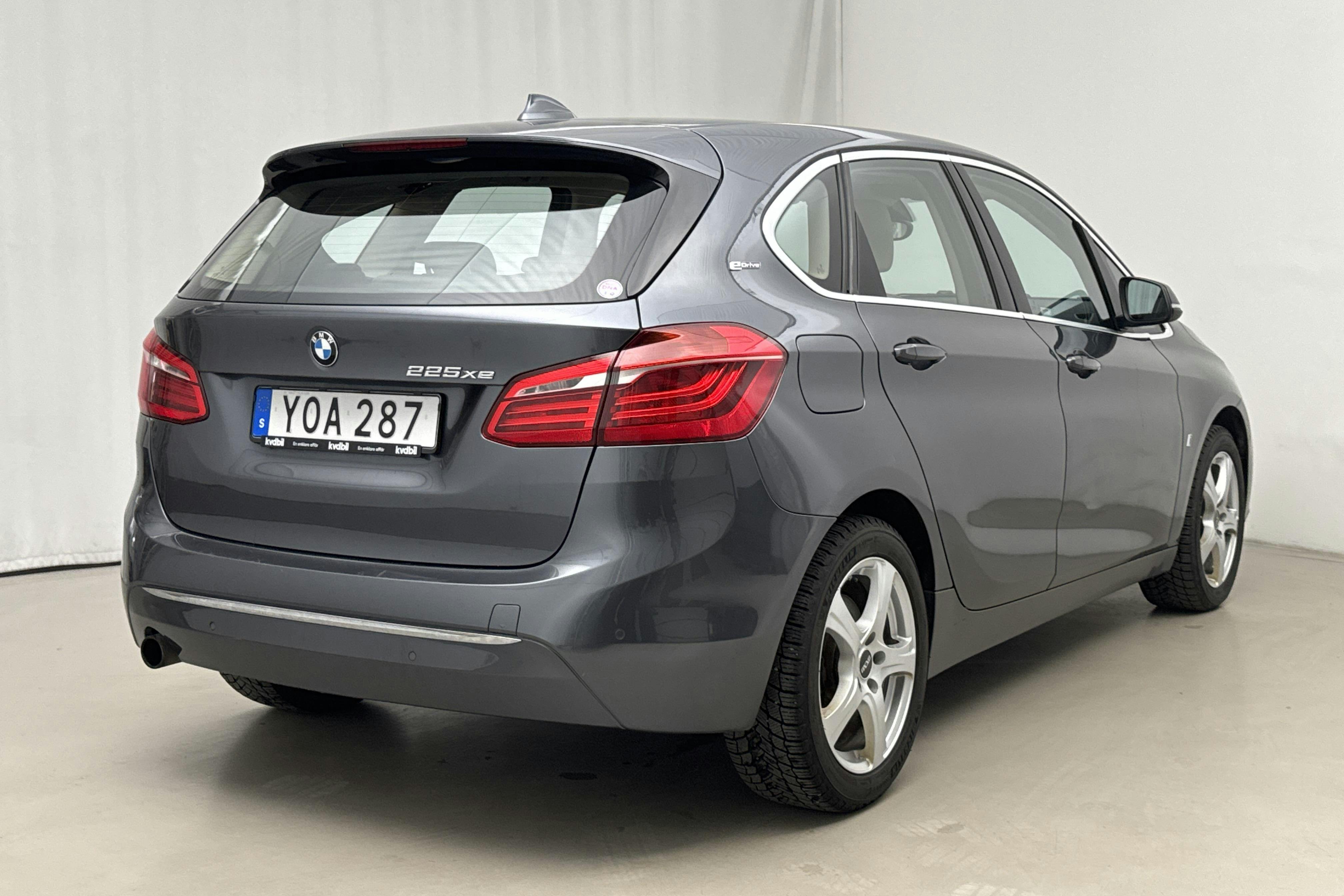 Esitlusfoto 2 aadressil 19: BMW 225xe Active Tourer, F45 (224hk) - 146 050 km - Automaatne - hall - 2018