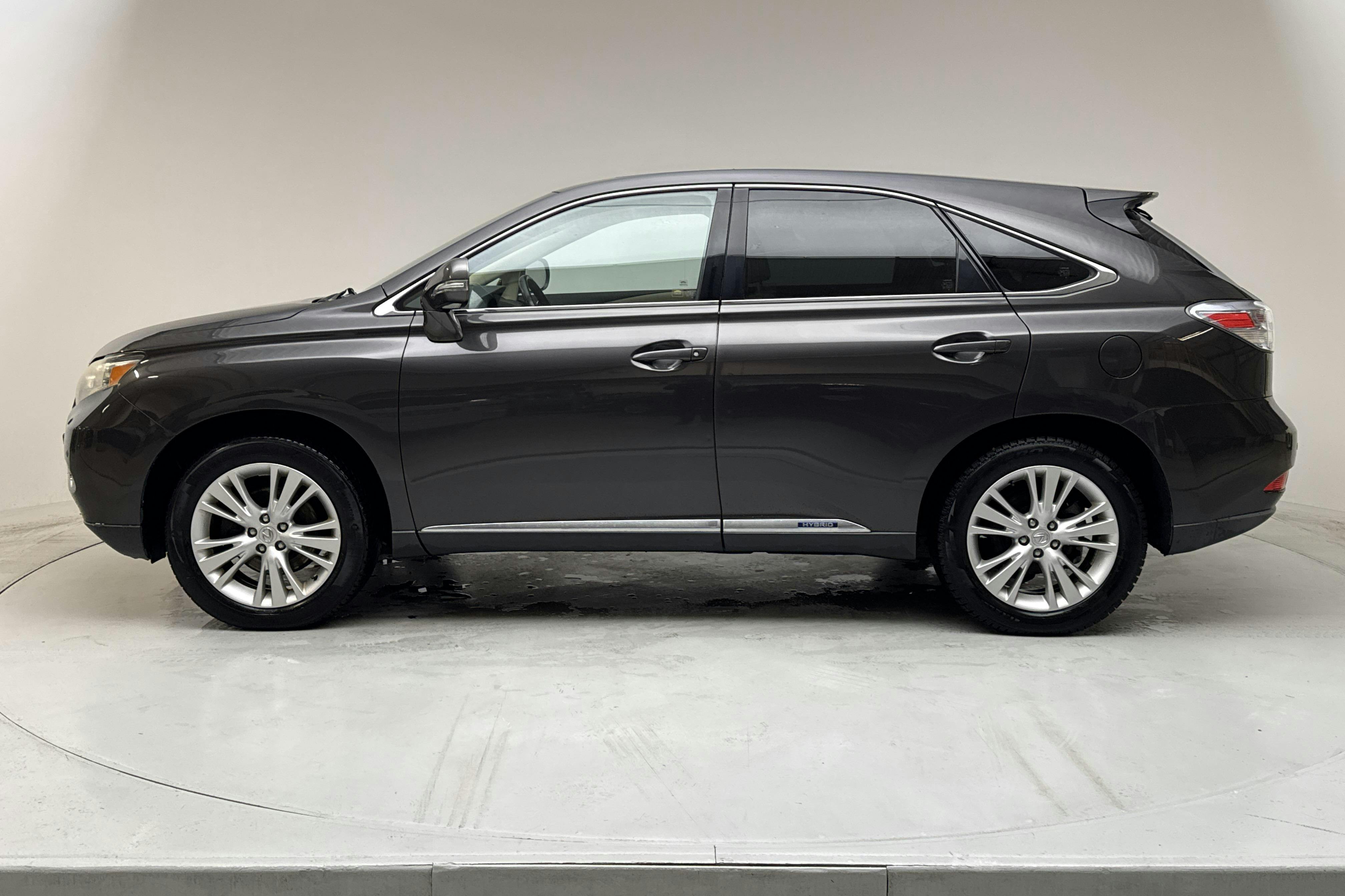 Esittelykuva 2 osoitteesta 15: Lexus RX 450h AWD (249hk) - 246 420 km - Automaattinen - Dark Brown - 2010