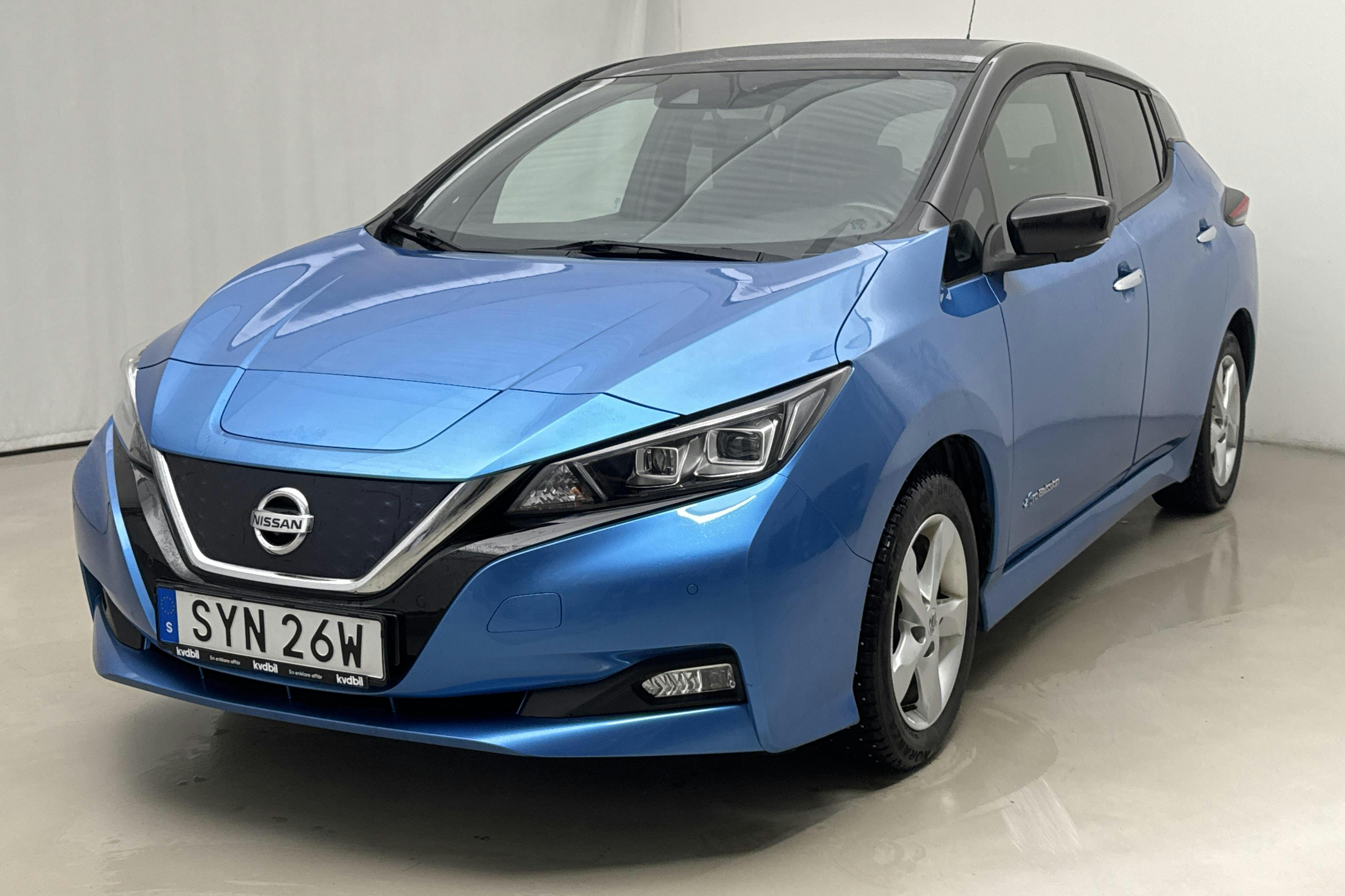 Presentationsfoto 1 av 19: Nissan LEAF 5dr 39kWh (150hk) - 8 671 mil - Automat - blå - 2020