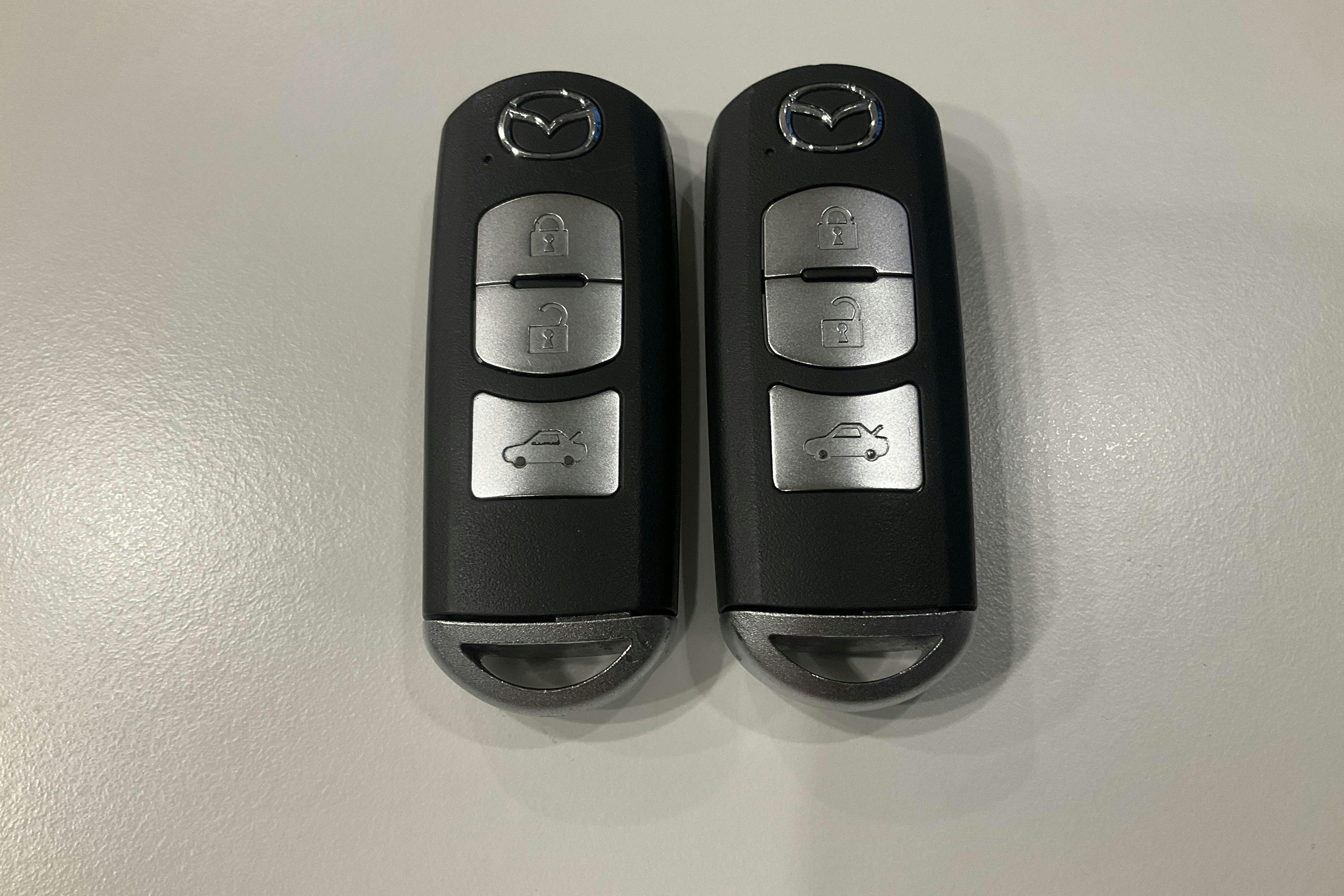 Presentationsfoto 25 av 25: Mazda MX-5 2.0 (160hk) - 3 199 mil - Automat - röd - 2017