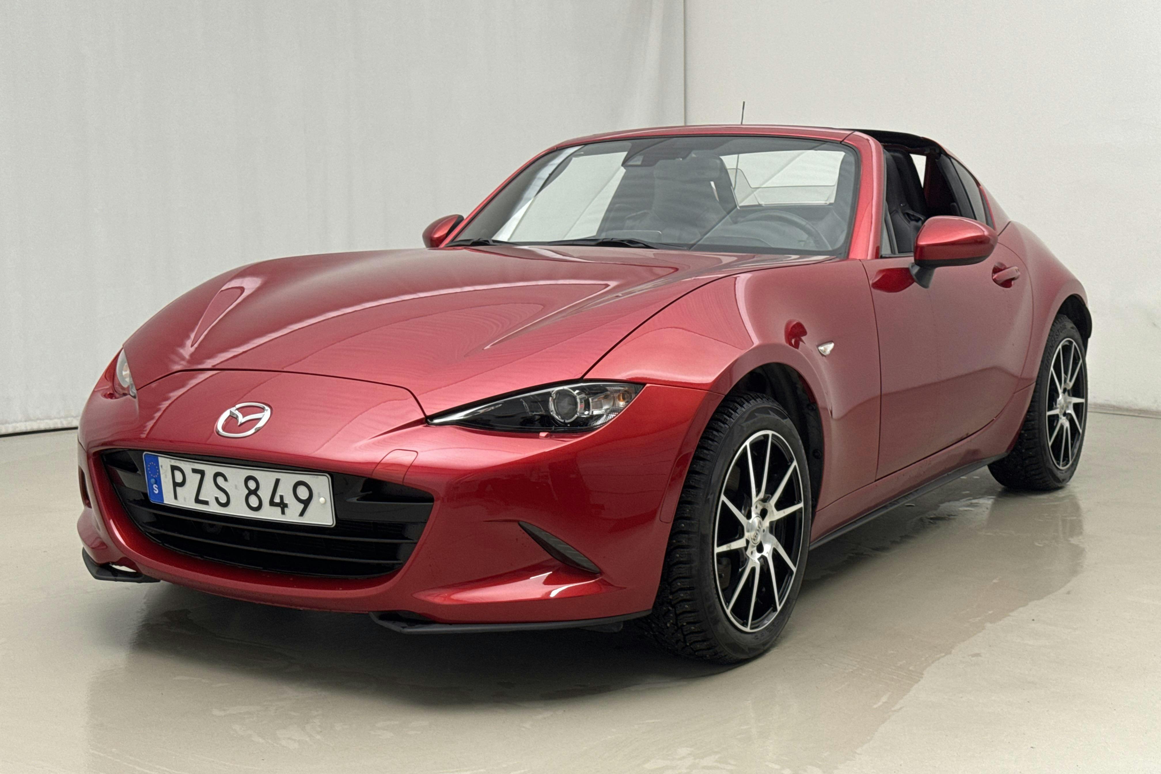 Presentationsfoto 1 av 25: Mazda MX-5 2.0 (160hk) - 3 199 mil - Automat - röd - 2017