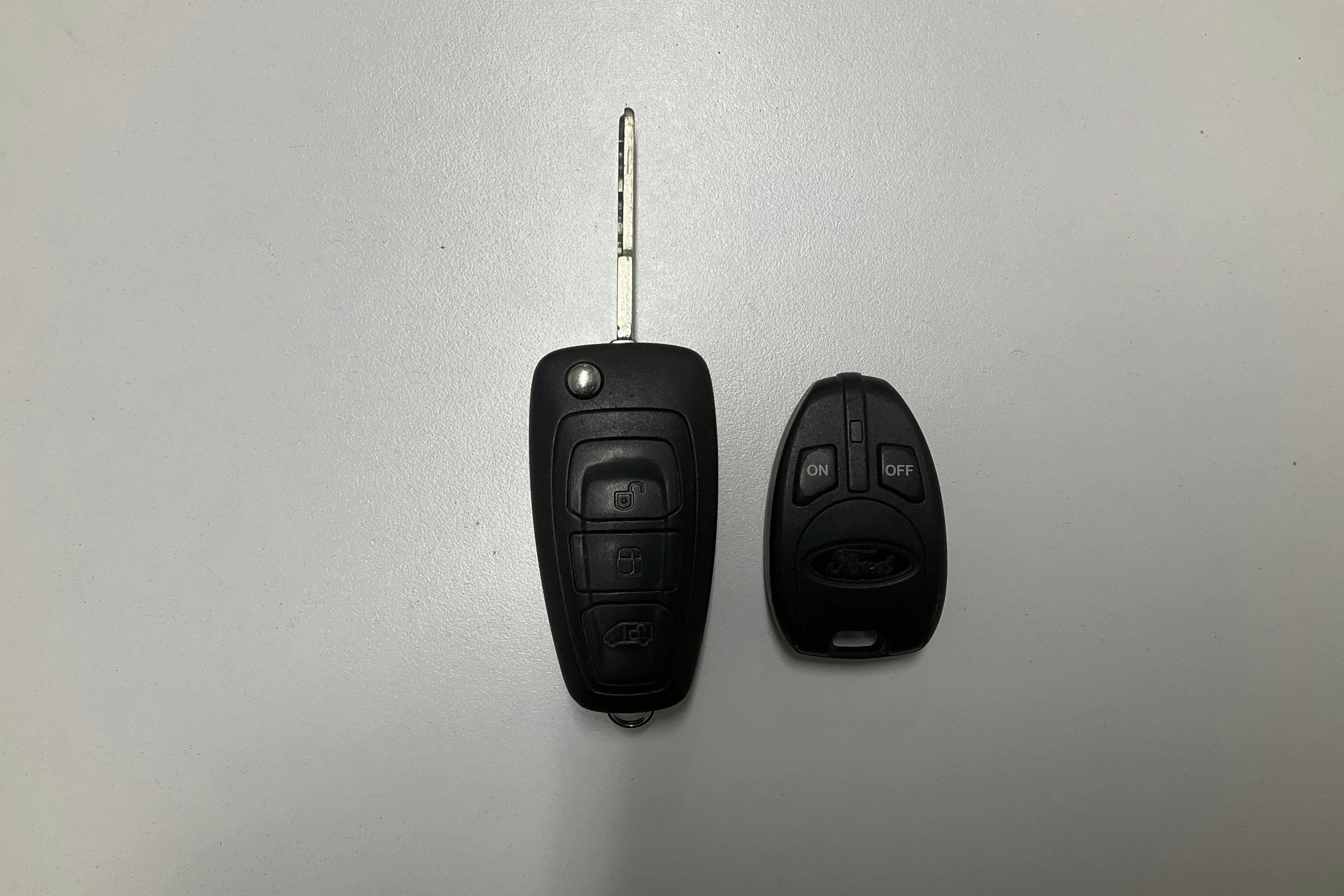 Esitlusfoto 13 aadressil 13: Ford Transit Custom 300 MHEV (130hk) - 134 950 km - Käsitsi - valge - 2021