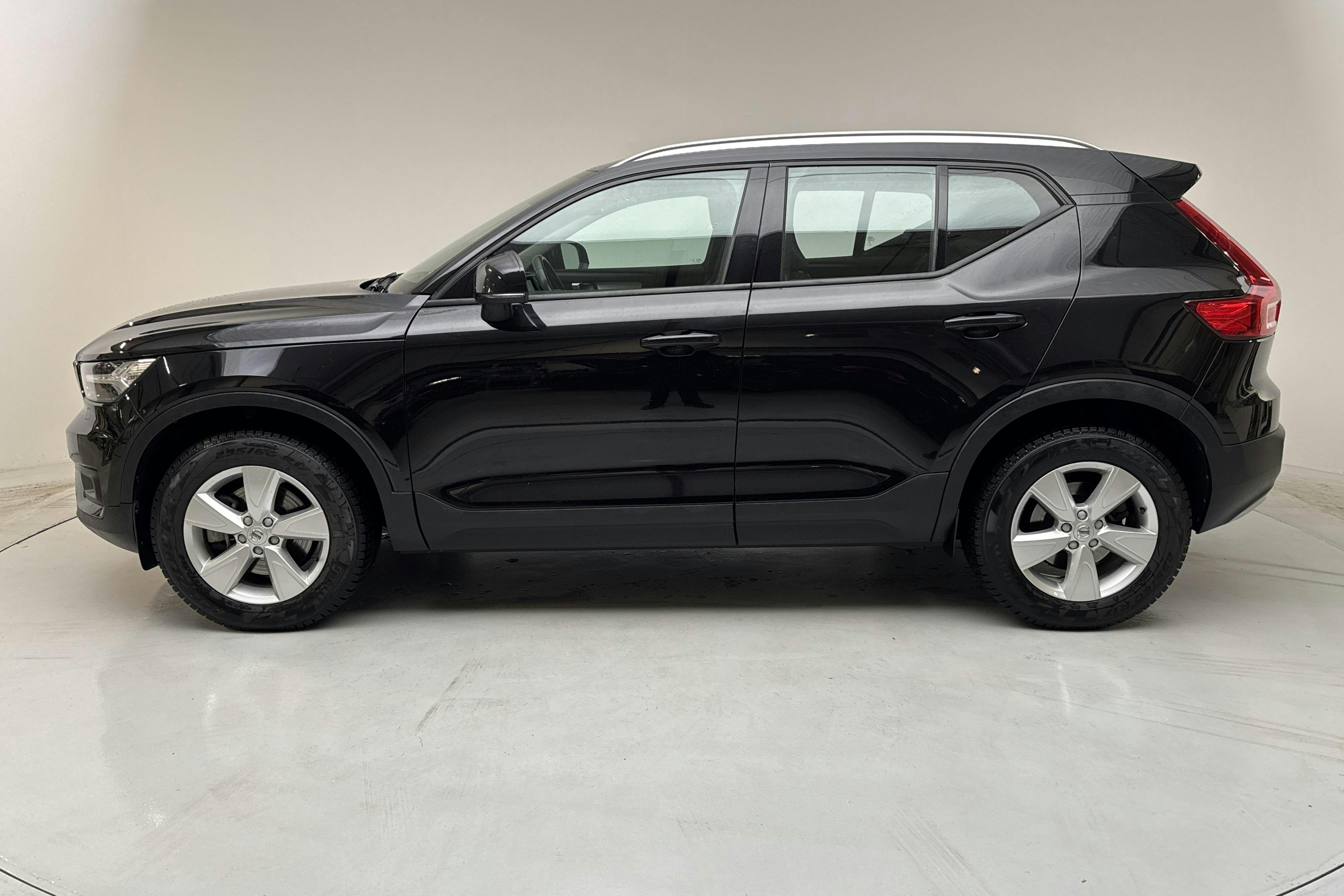 Esitlusfoto 2 aadressil 14: Volvo XC40 D4 AWD (190hk) - 98 280 km - Automaatne - must - 2019