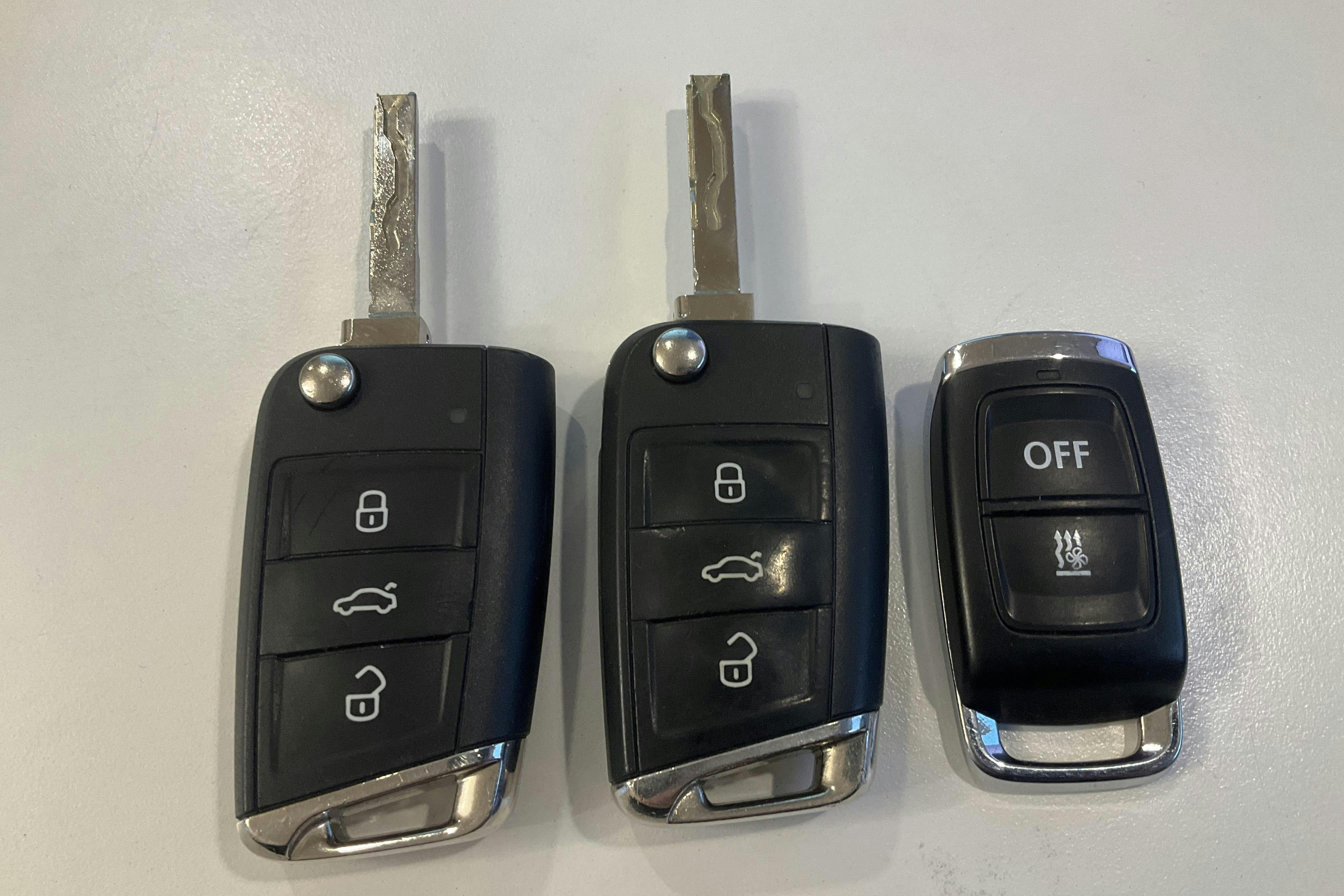 Presentationsfoto 15 av 15: VW Tiguan 2.0 TDI 4MOTION (190hk) - 16 449 mil - Automat - vit - 2020