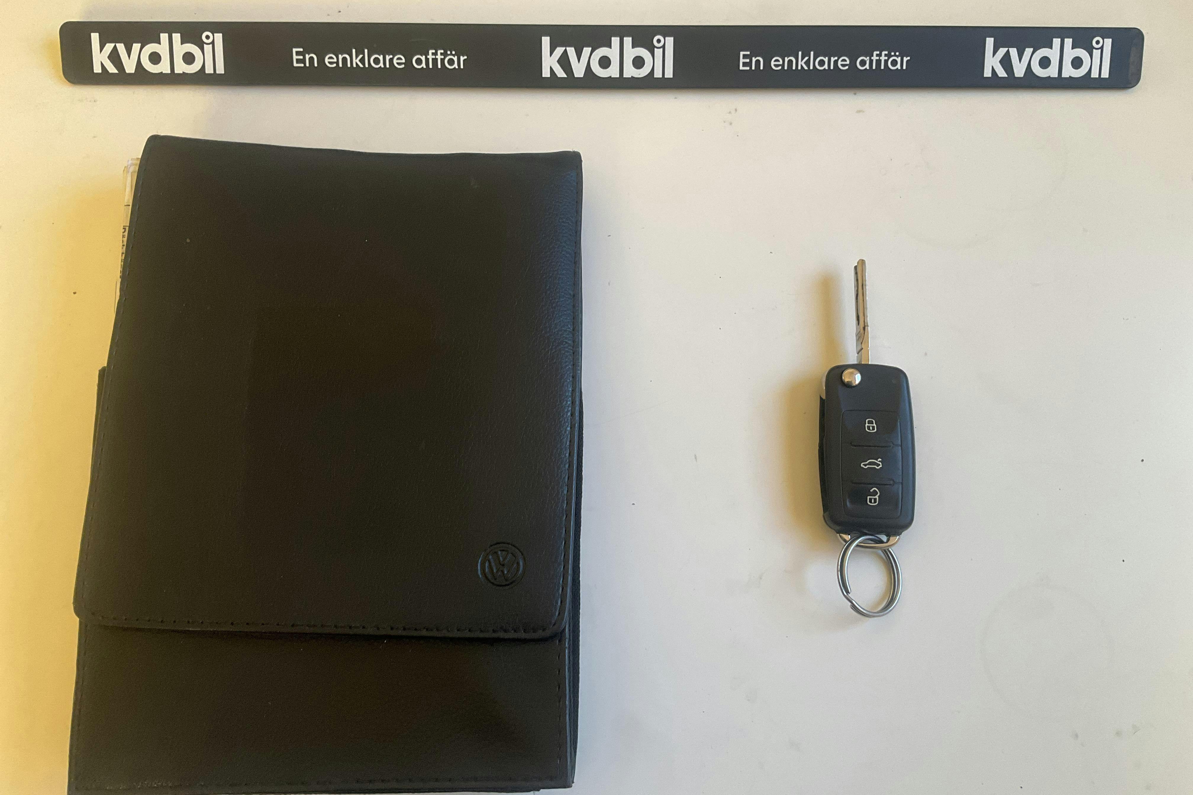 Presentation photo 18 of 18: VW Caddy 2.0 TDI Maxi Skåp 4-motion (140hk) - 241 800 km - Automatic - white - 2013