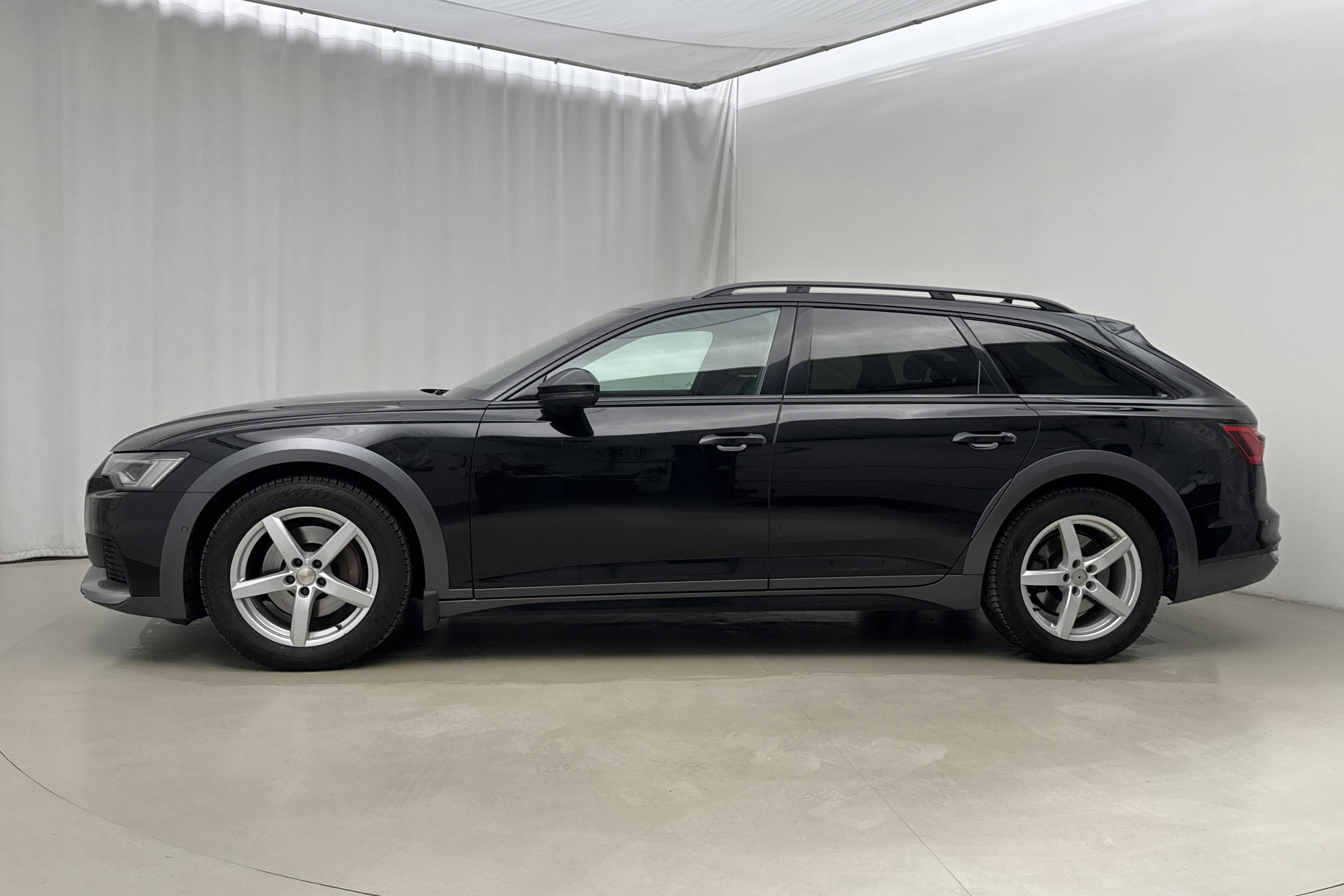 Esitlusfoto 2 aadressil 23: Audi A6 Allroad 45 TDI quattro (245hk) - 250 520 km - Automaatne - must - 2021