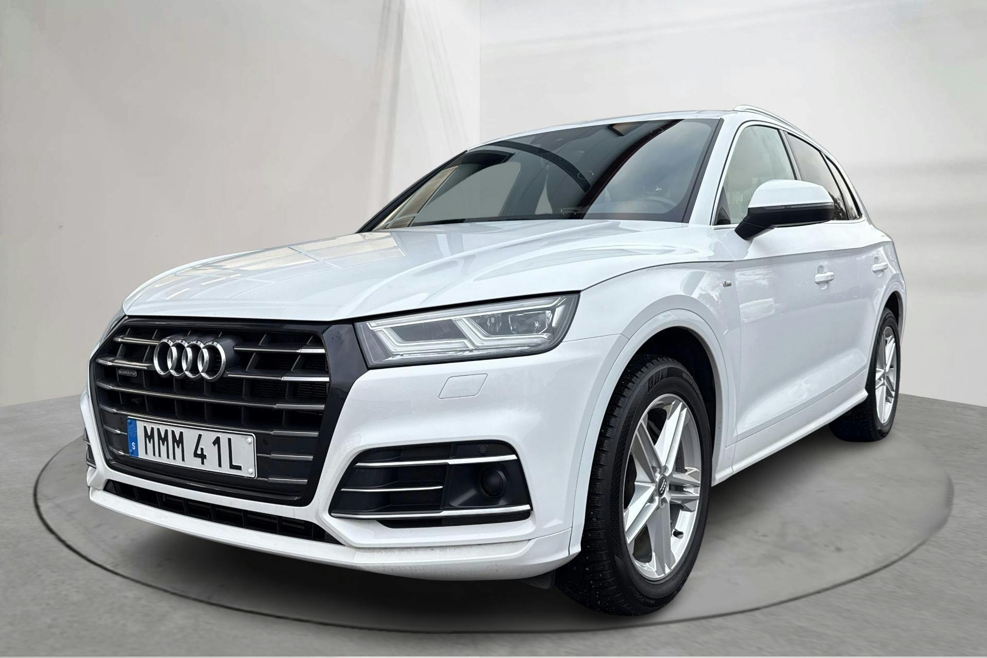 Esitlusfoto 1 aadressil 24: Audi Q5 55 TFSI e quattro (367hk) - 155 500 km - Automaatne - valge - 2020