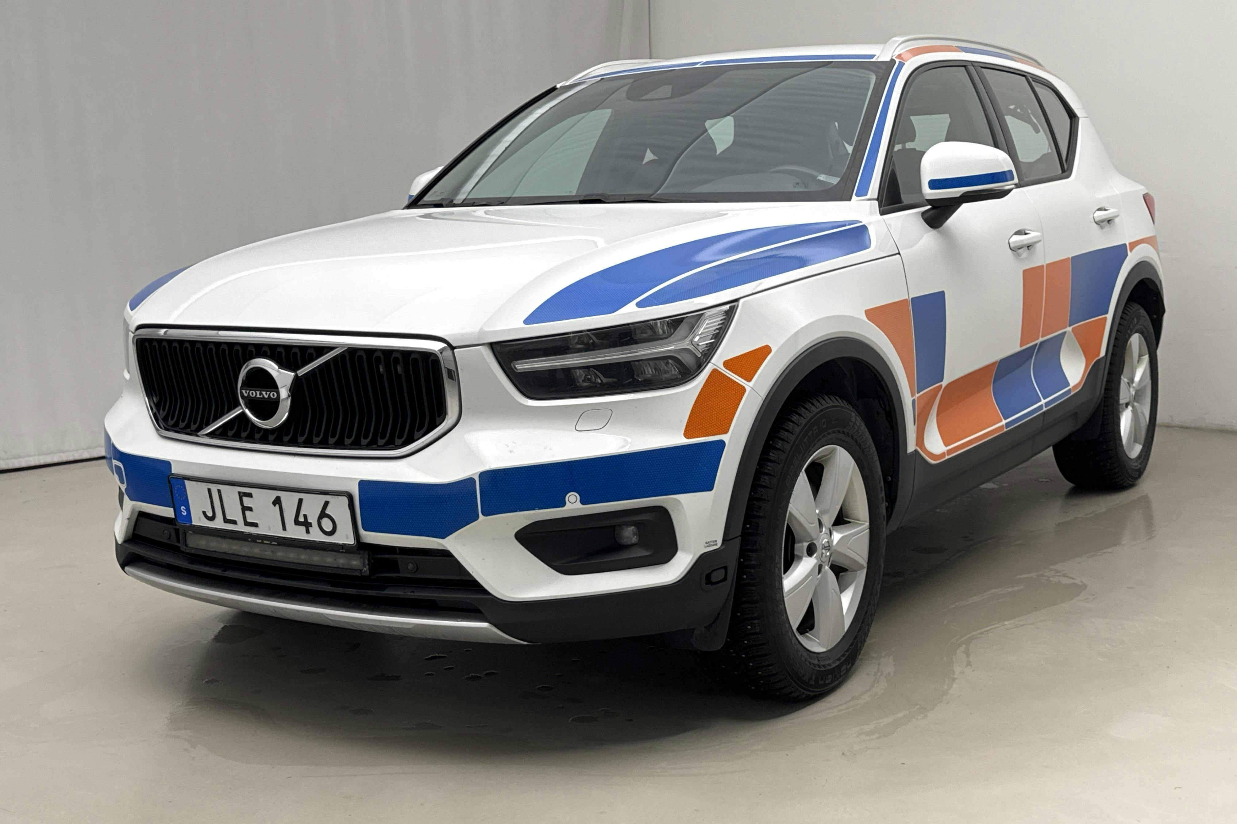 Presentationsfoto 1 av 14: Volvo XC40 D4 AWD (190hk) - 19 829 mil - Automat - vit - 2018