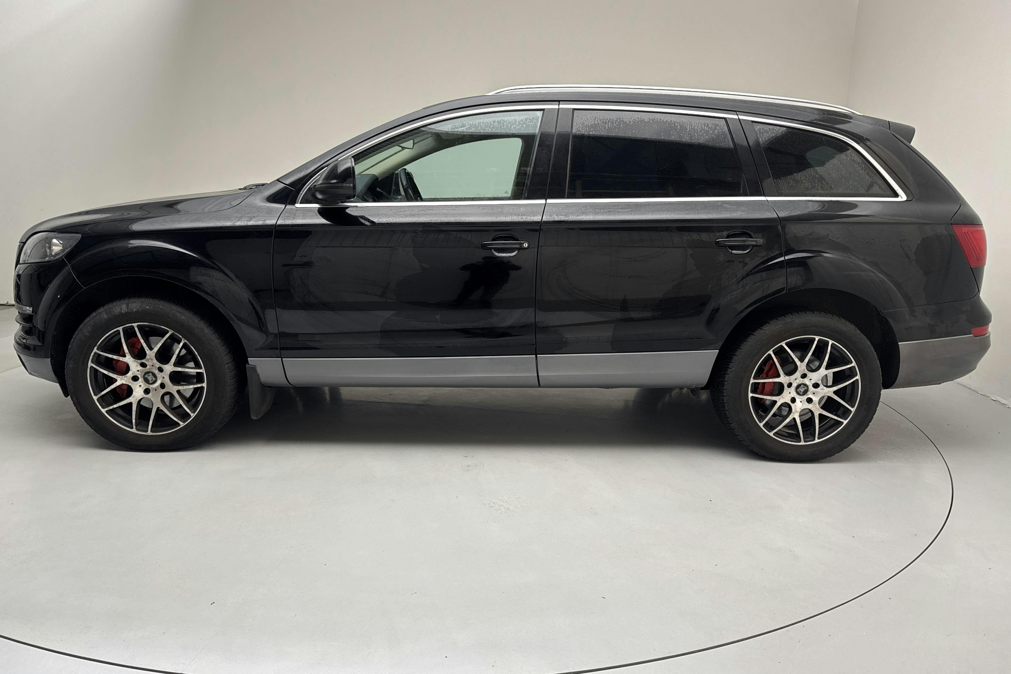 Esitlusfoto 2 aadressil 13: Audi Q7 3.0 TDI quattro (204hk) - 175 910 km - Automaatne - must - 2014