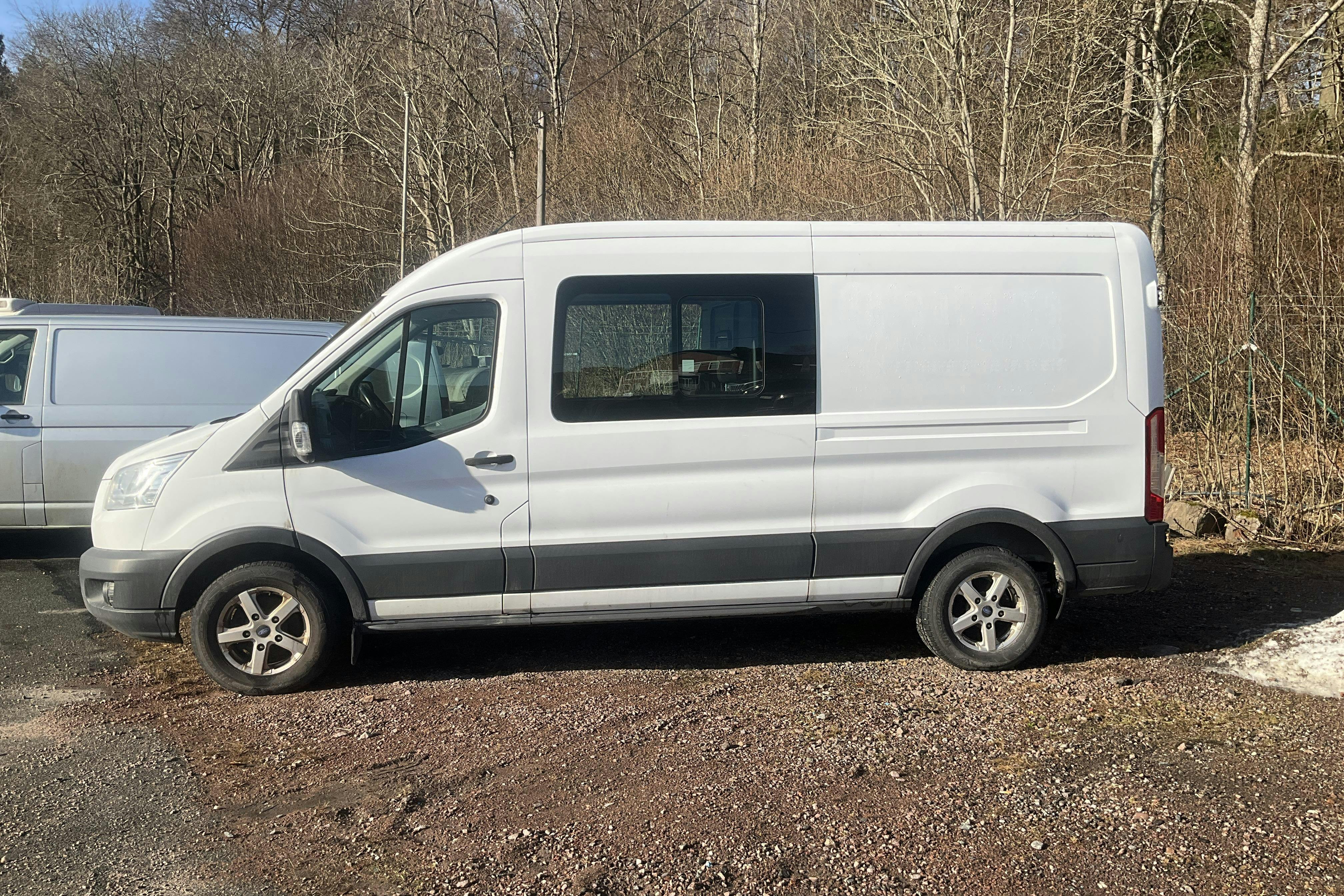 Presentationsfoto 2 av 13: Ford Transit 350 2.2 TDCi Skåp 2WD (155hk) - 19 827 mil - Manuell - vit - 2016