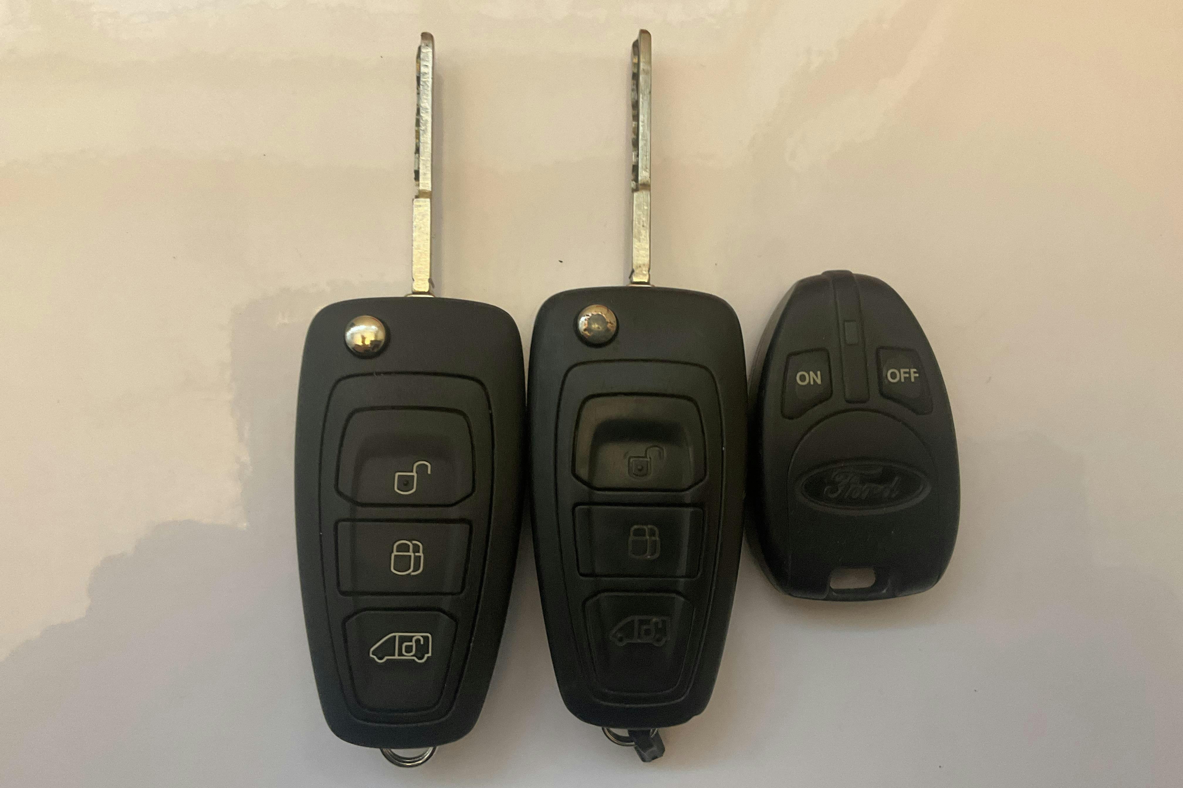 Presentationsfoto 13 av 13: Ford Transit 350 2.2 TDCi Skåp 2WD (155hk) - 19 827 mil - Manuell - vit - 2016