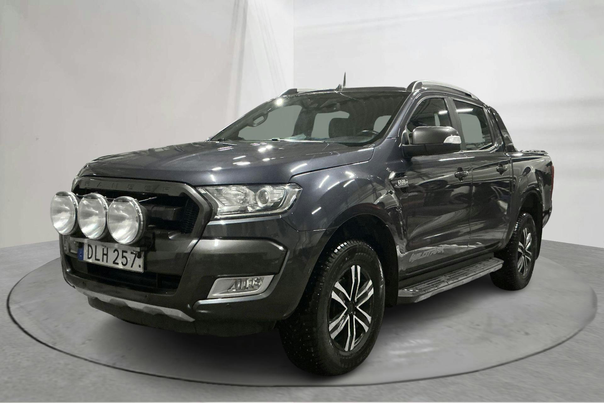 Presentationsfoto 1 av 20: Ford Ranger 3.2 TDCi 4WD (200hk) - 21 057 mil - Automat - grå - 2017