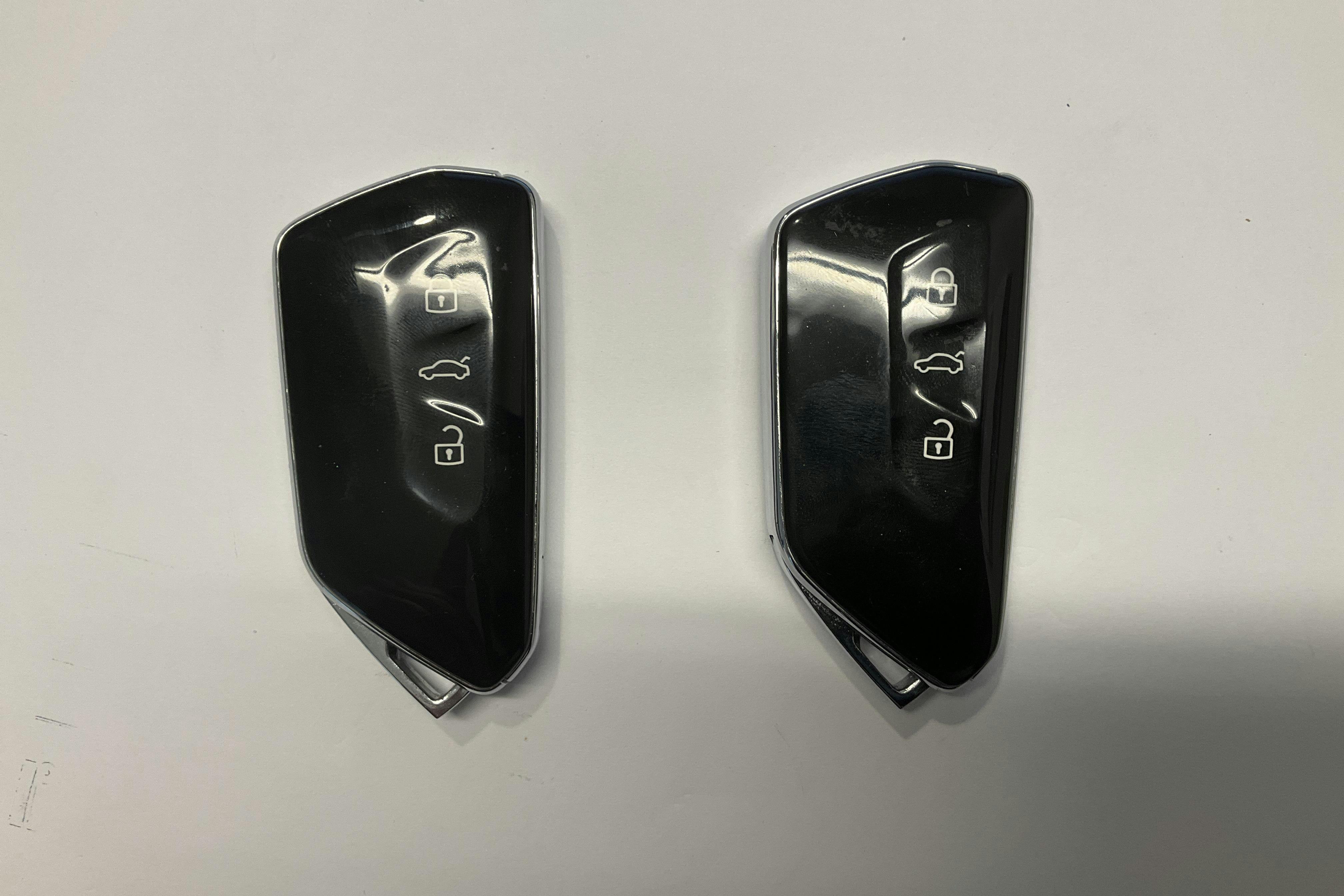 Presentation photo 17 of 17: Seat Leon 1.4 e-Hybrid Plug-in Sportstourer (204hk) - 214 360 km - Automatic - white - 2022