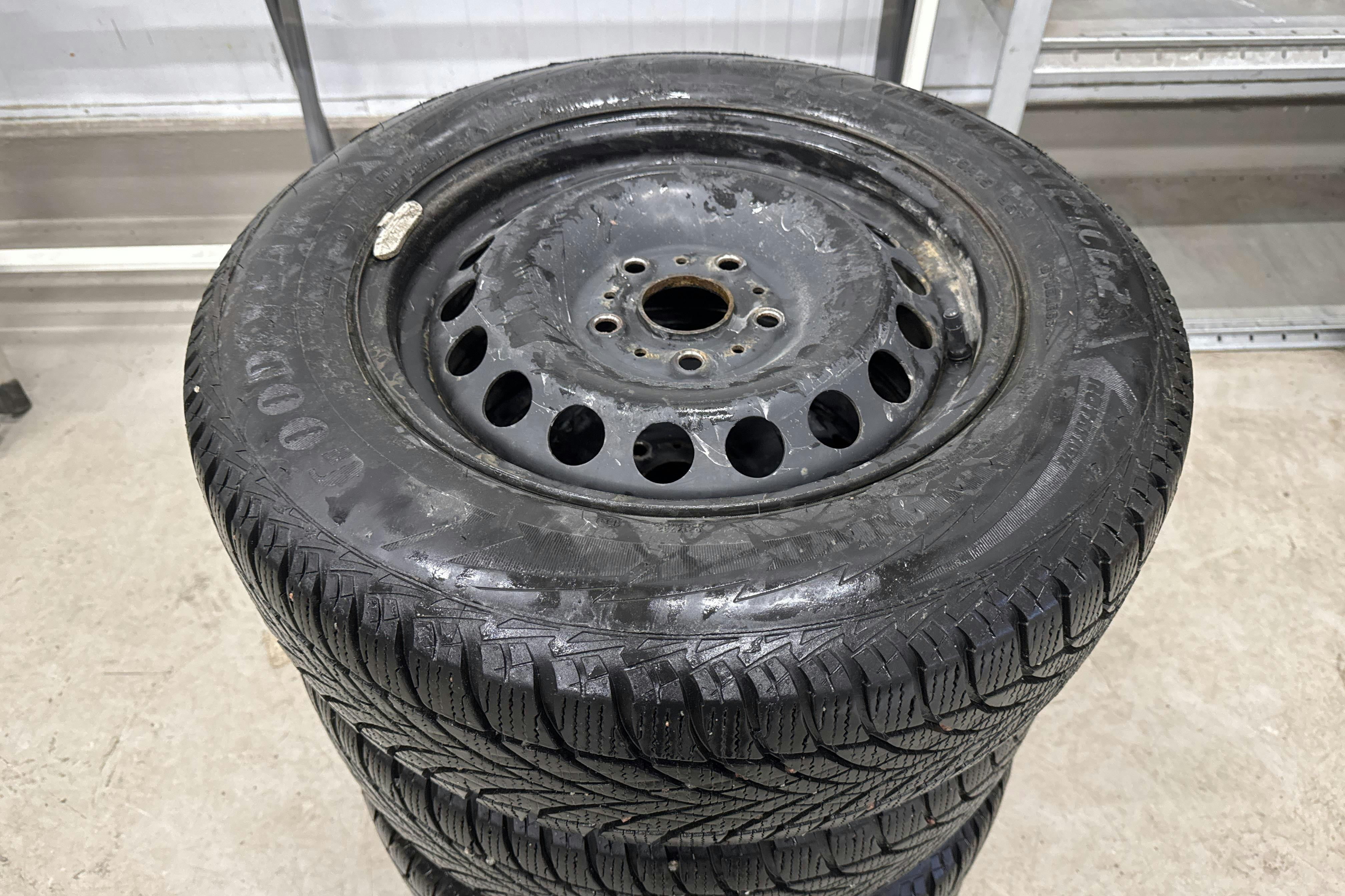 Präsentationsfoto 17 von 17: VW Golf VII 1.2 TSI Sportscombi (110hk) - 108 280 Kilometer - Verkaufsautomat - grau - 2017