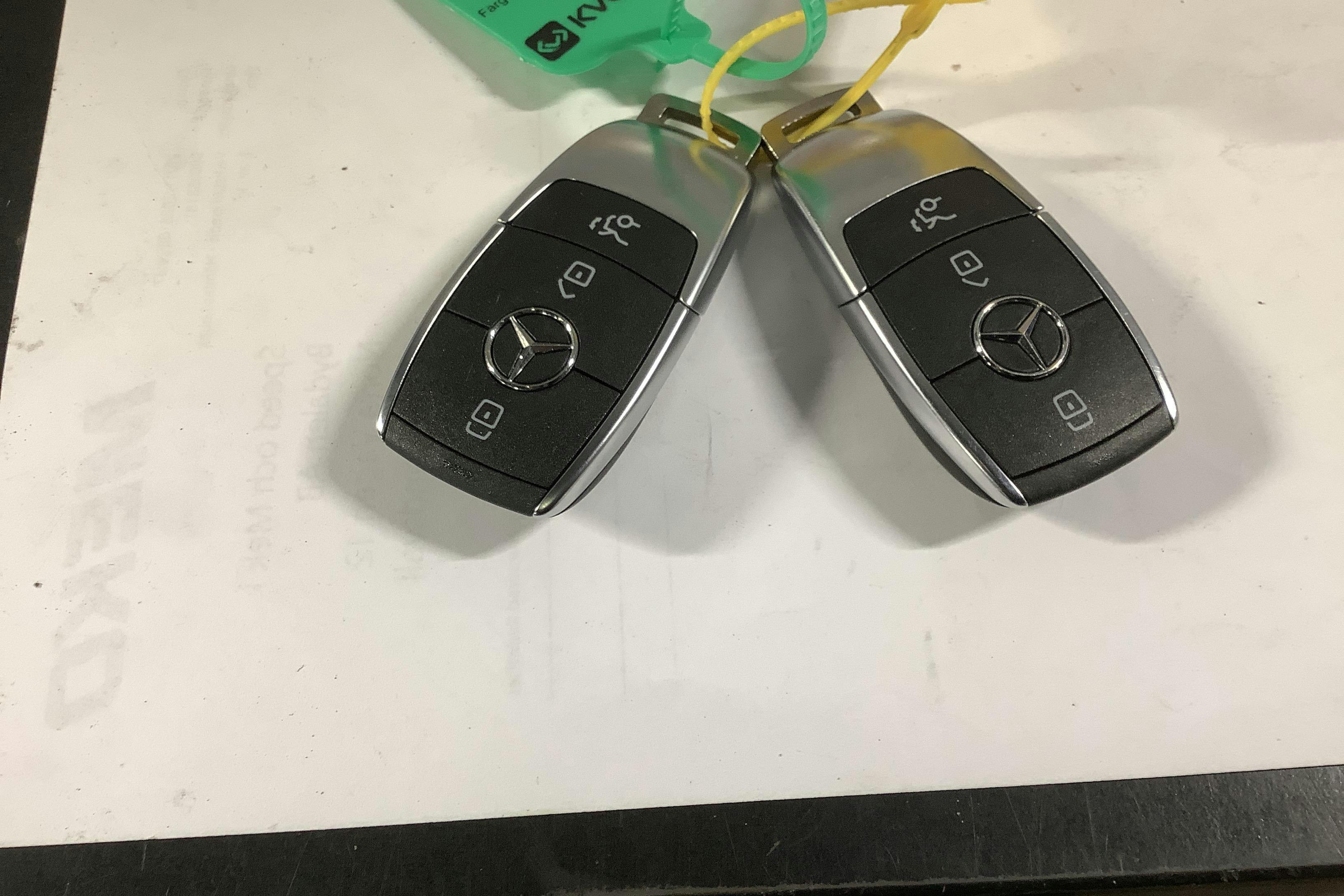 Presentation photo 20 of 20: Mercedes EQB 300 4MATIC X243 (228hk) - 73 610 km - Automatic - black - 2024