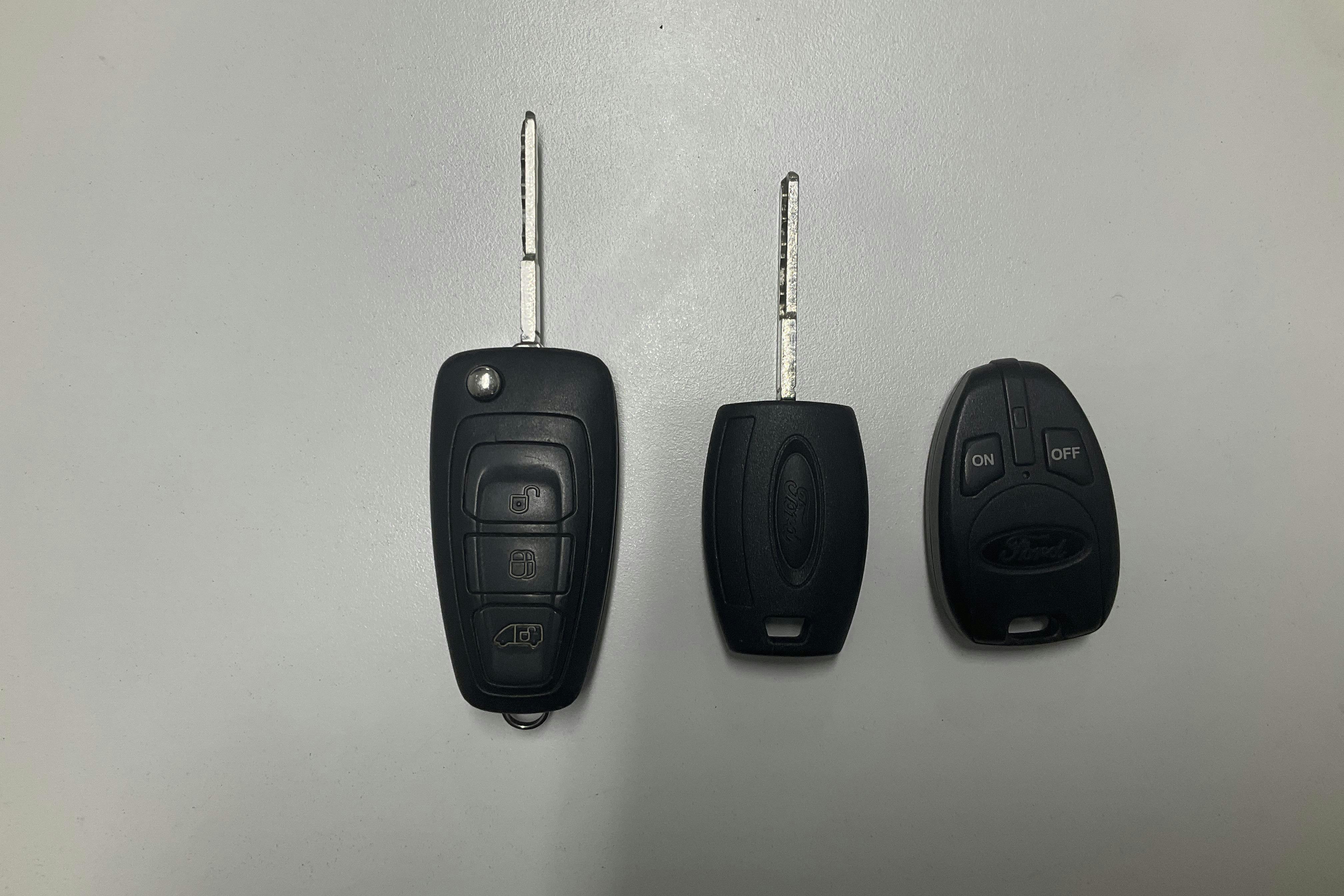 Presentationsfoto 15 av 15: Ford Transit Custom 300 MHEV (130hk) - 5 856 mil - Manuell - vit - 2023