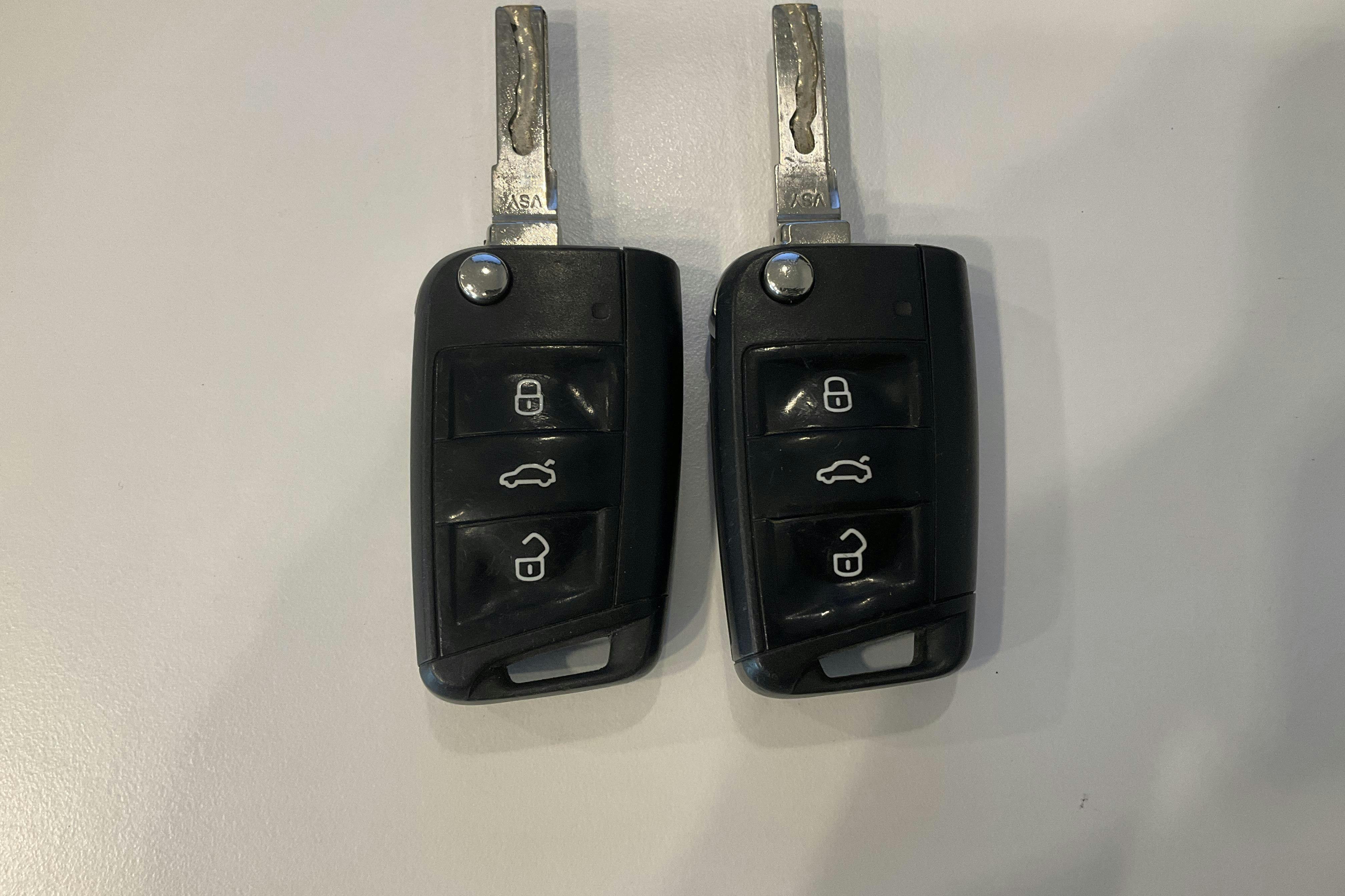 Presentation photo 17 of 17: Seat Leon 1.2 TSI 5dr (105hk) - 185 720 km - Manual - red - 2014