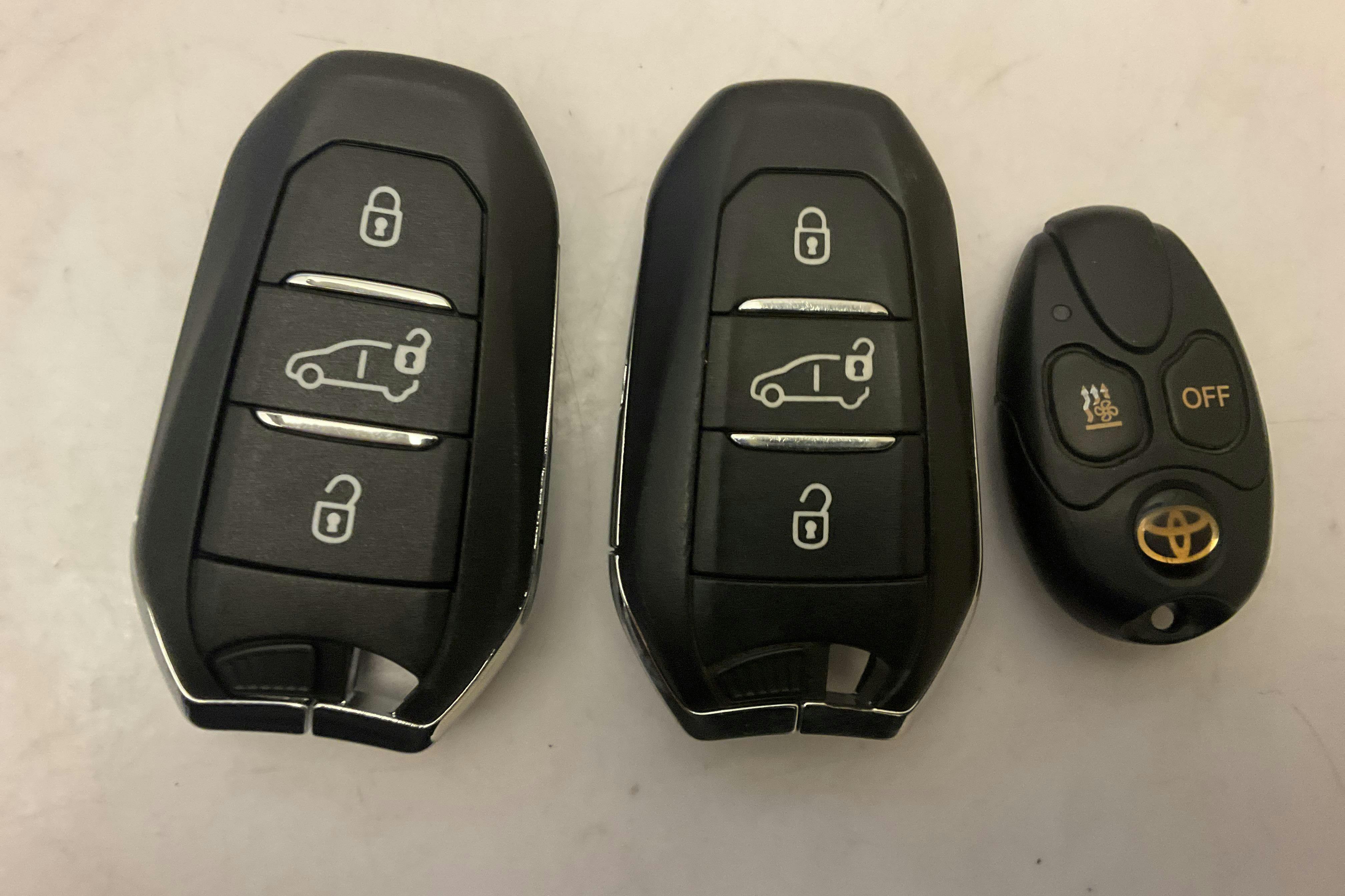 Presentationsfoto 14 av 14: Toyota PROACE 2.0D (120hk) - 24 521 mil - Automat - Dark Grey - 2021