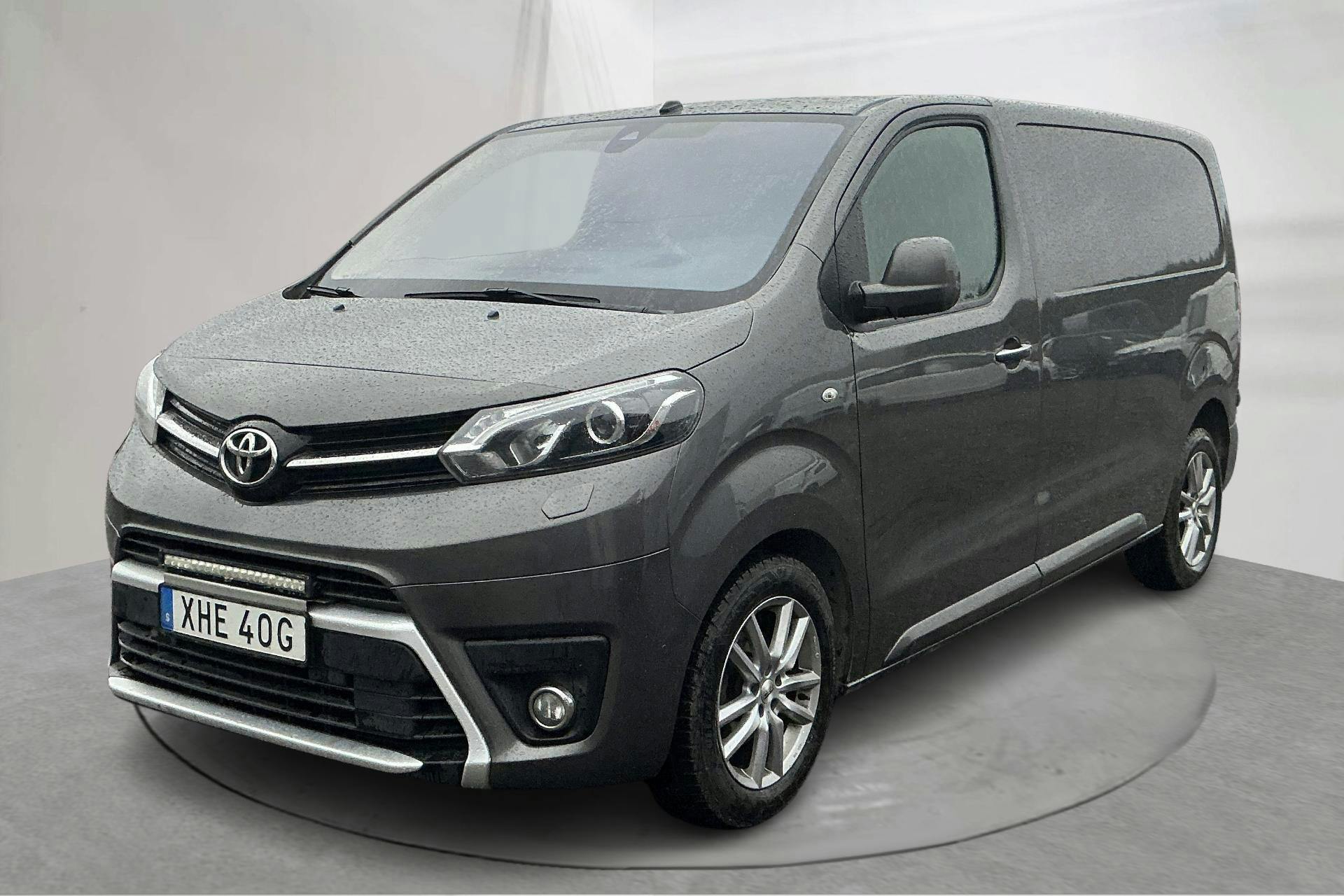 Presentation photo 1 of 14: Toyota PROACE 2.0D (120hk) - 244 650 km - Automatic - Dark Grey - 2021