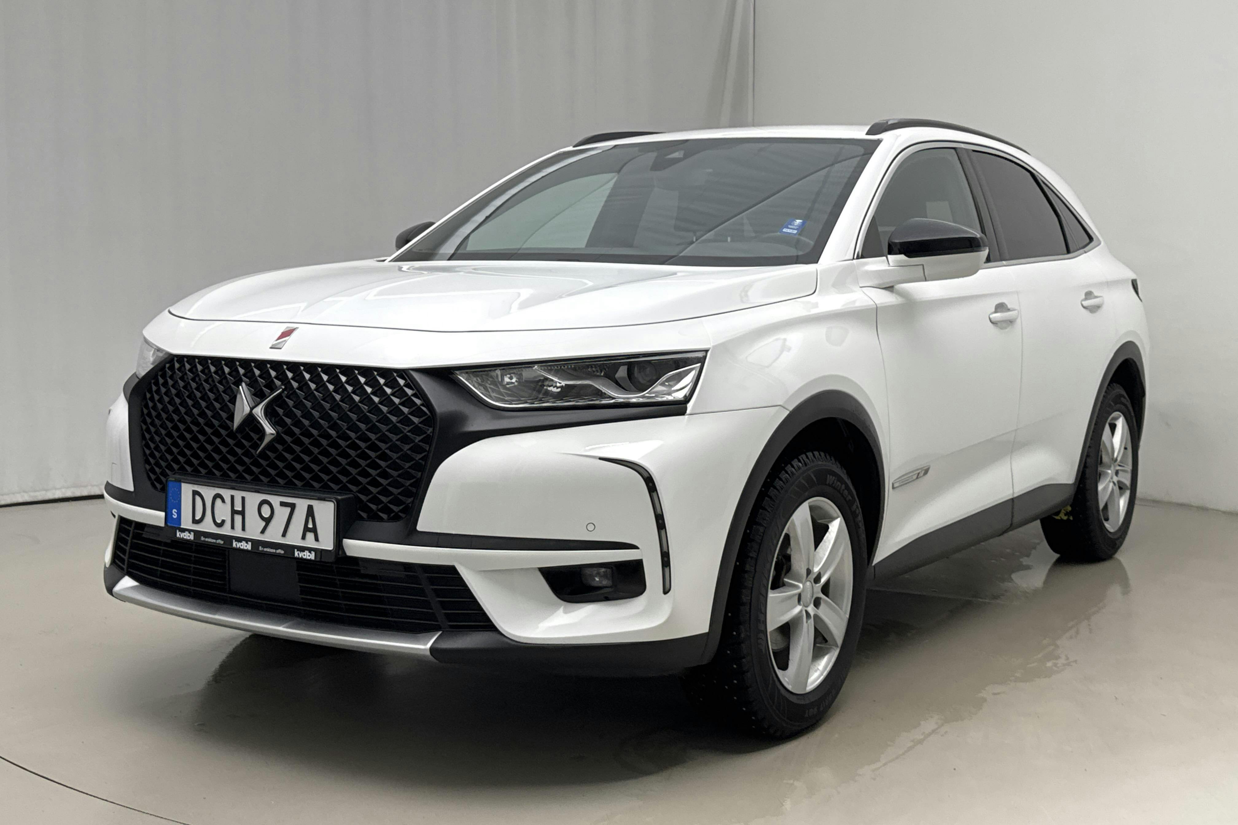 Presentationsfoto 1 av 22: DS DS7 Crossback PureTech (180hk) - 5 282 mil - Automat - vit - 2022