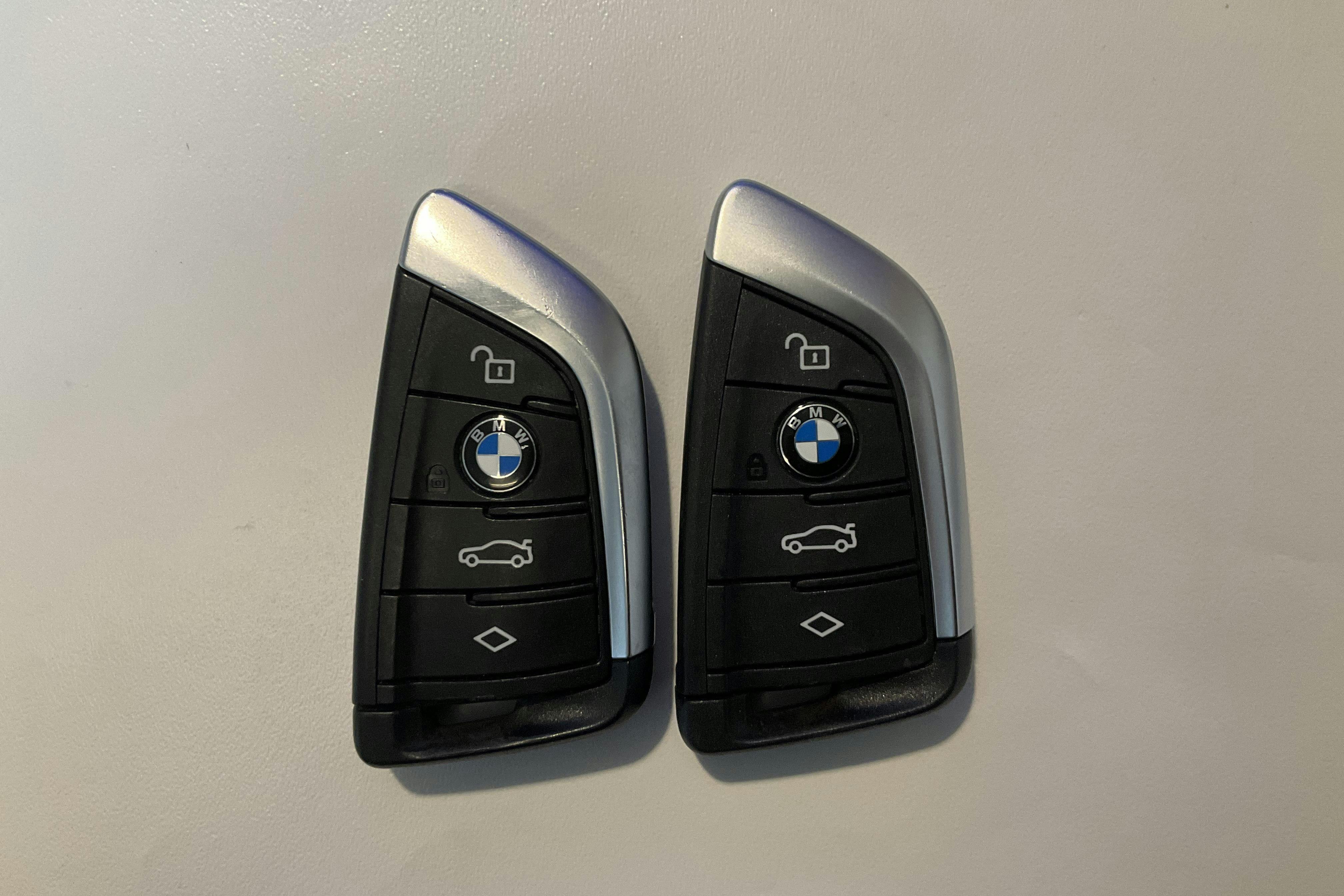 Presentation photo 22 of 22: BMW iX3 LCI, G08 (286hk) - 76 900 km - Automatic - black - 2022