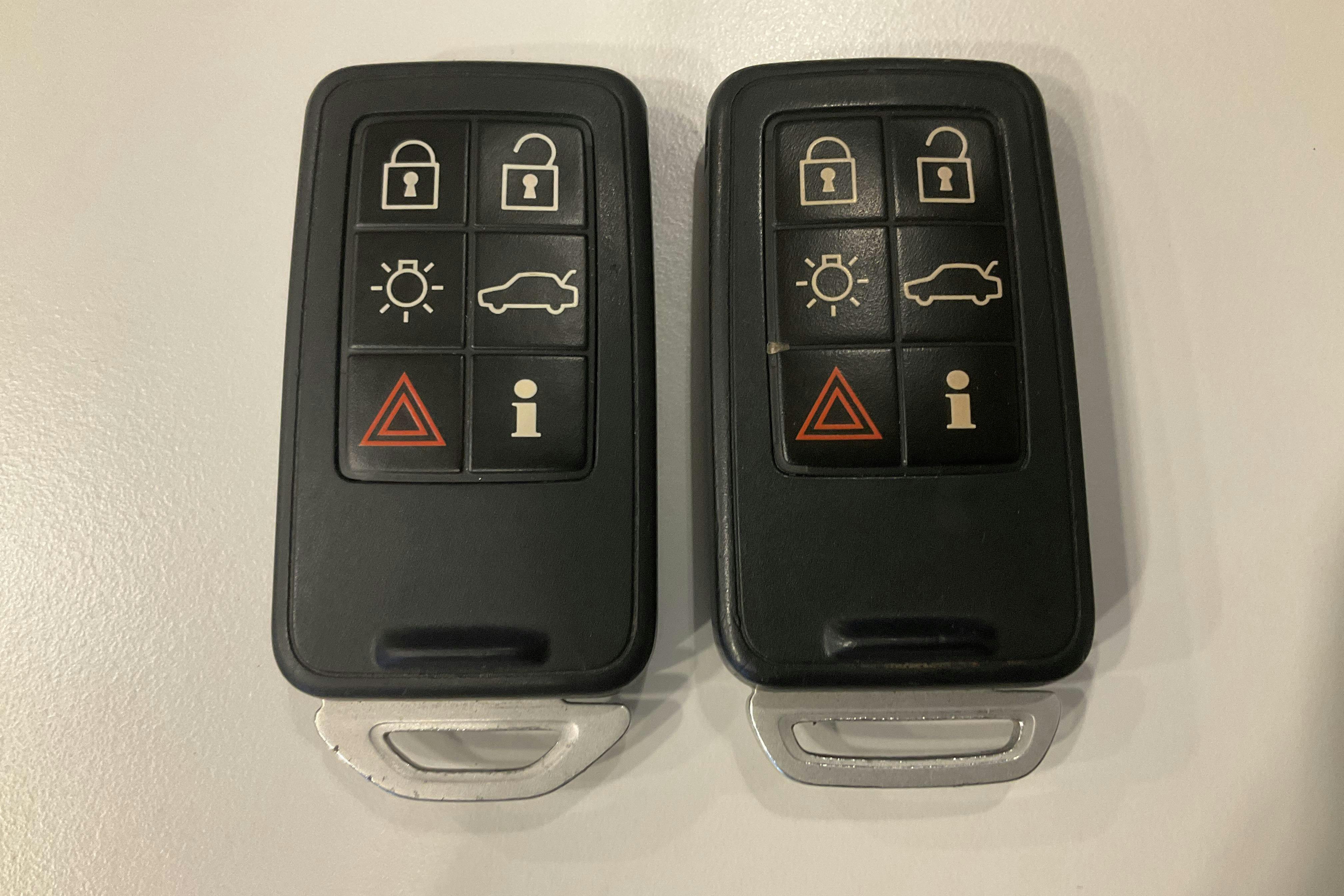 Presentationsfoto 21 av 21: Volvo V70 II D4 (181hk) - 14 964 mil - Manuell - svart - 2015