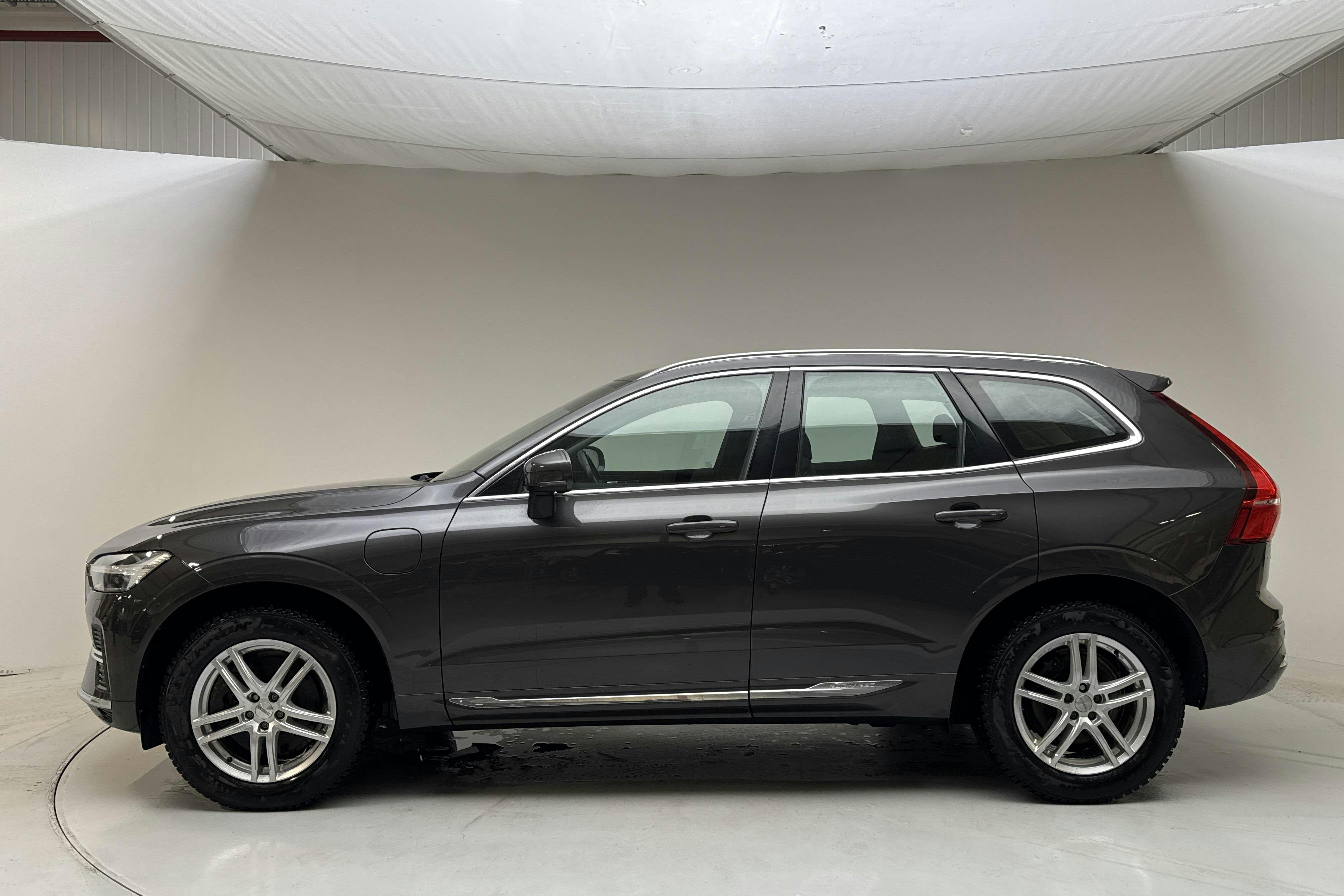 Presentation photo 2 of 16: Volvo XC60 T6 AWD Recharge (350hk) - 110 880 km - Automatic - gray - 2023