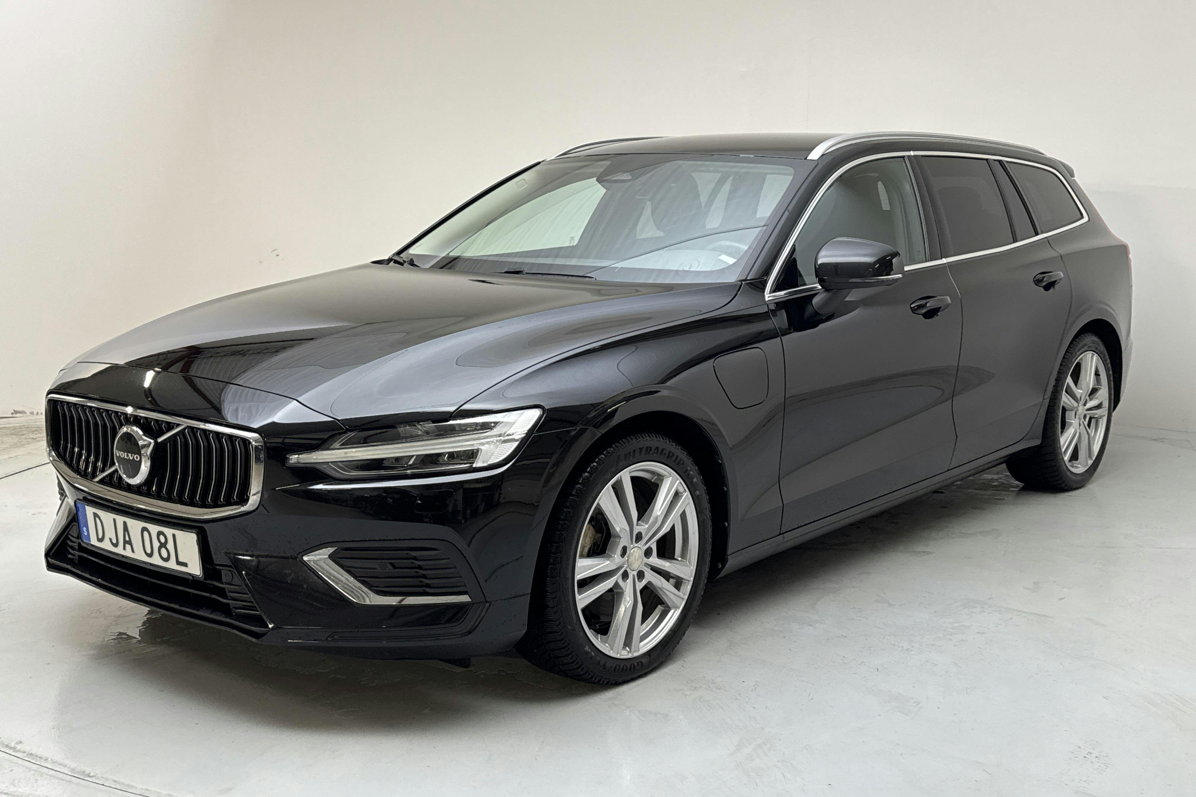 Presentation photo 1 of 20: Volvo V60 T6 AWD Recharge (350hk) - 98 000 km - Automatic - black - 2023