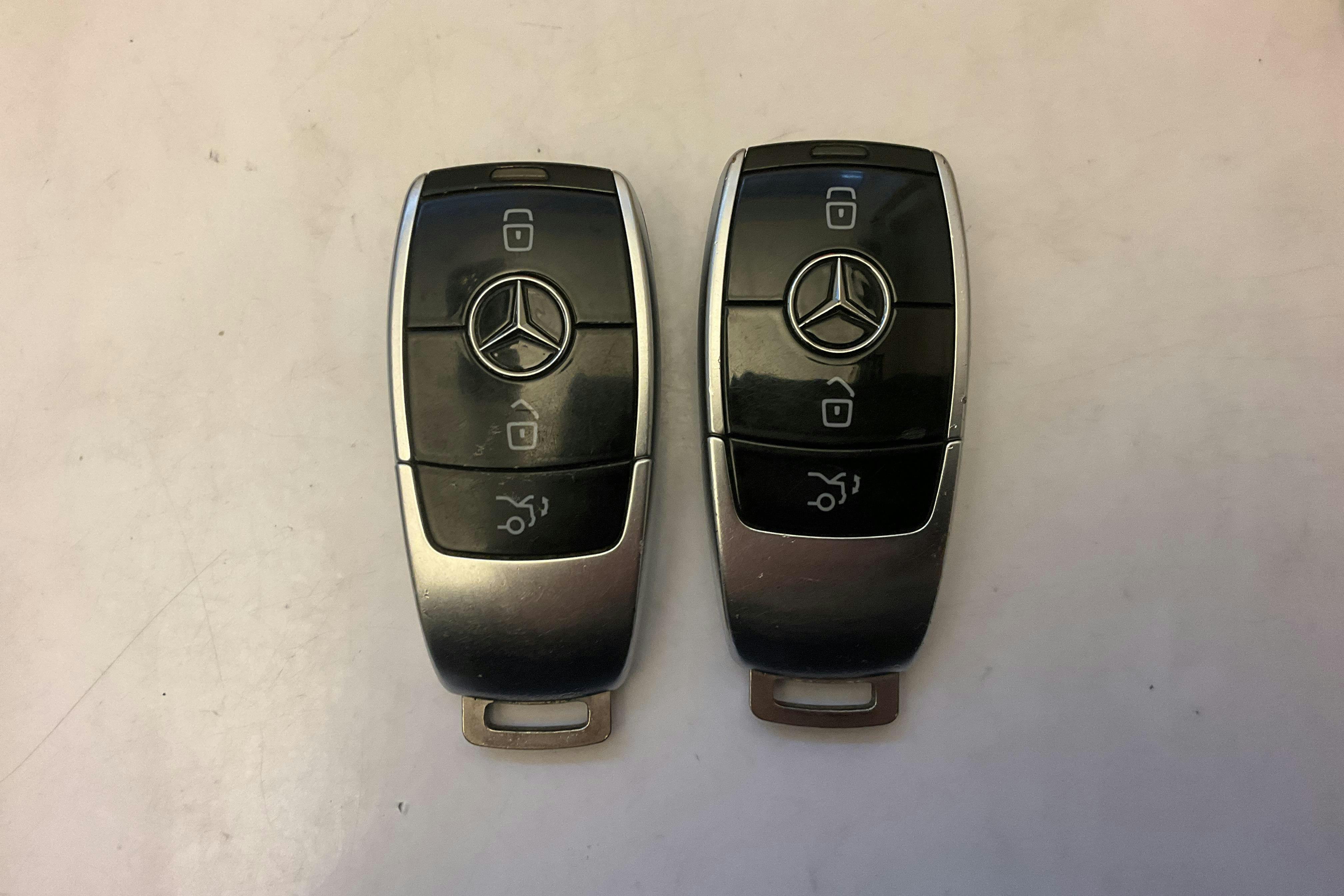 Presentation photo 21 of 21: MB MERCEDES-BENZ - 177 480 km - Automatic - gray - 2018