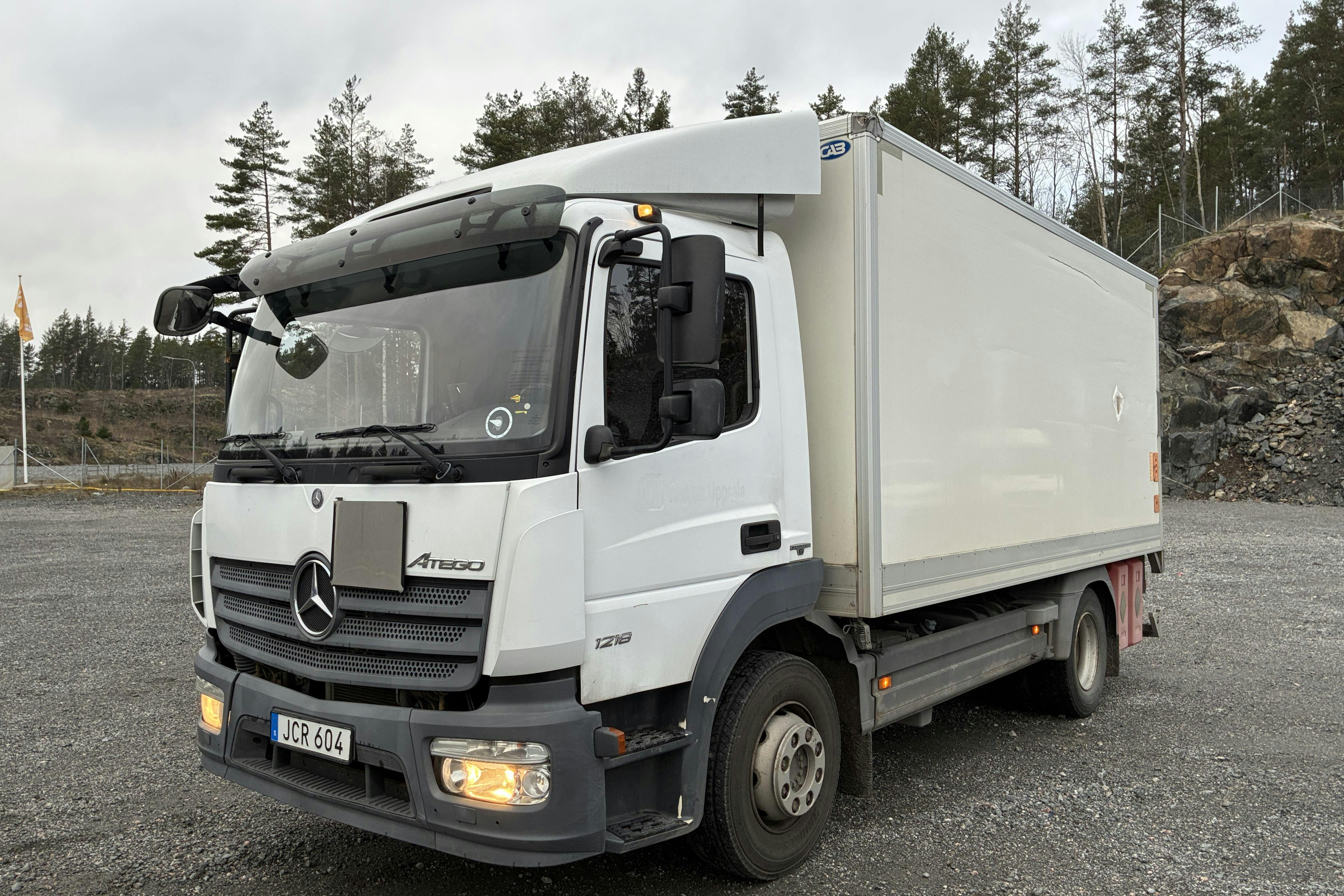 Presentationsfoto 1 av 105: MERCEDES ATEGO - 138 920 km - Automat - vit - 2014