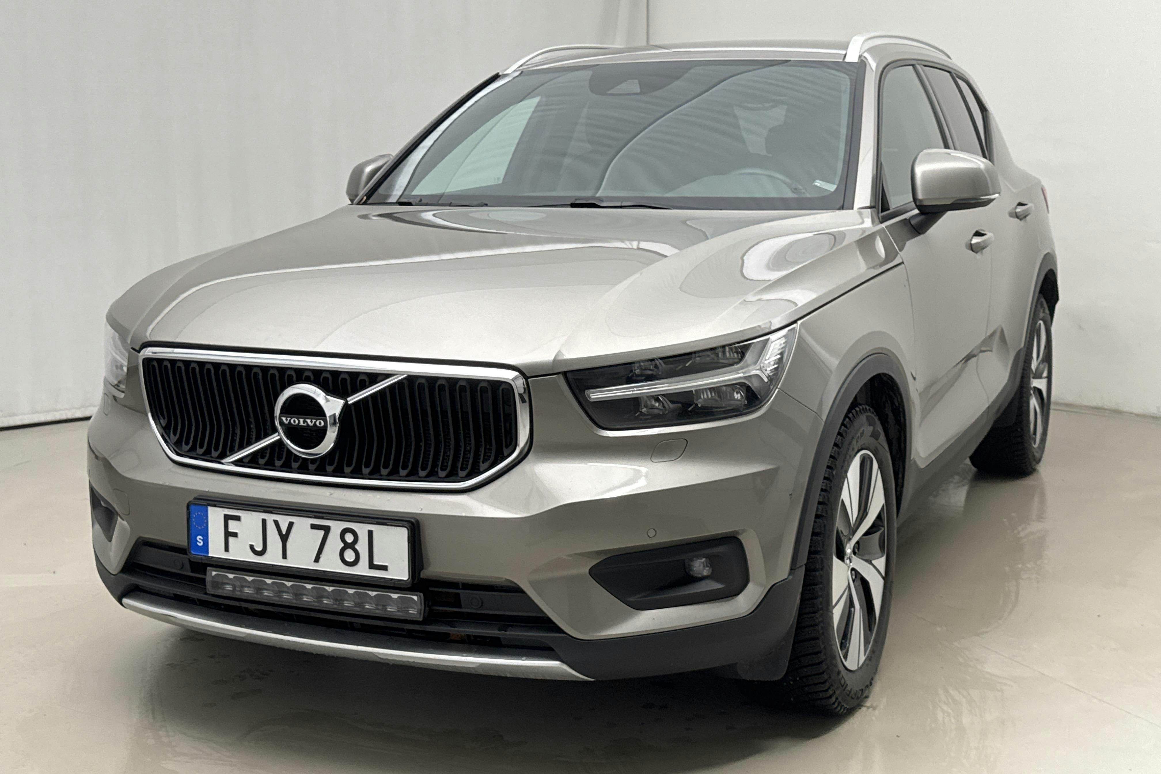 Esittelykuva 1 osoitteesta 18: Volvo XC40 B4 AWD (197hk) - 137 740 km - Automaattinen - harmaa - 2022