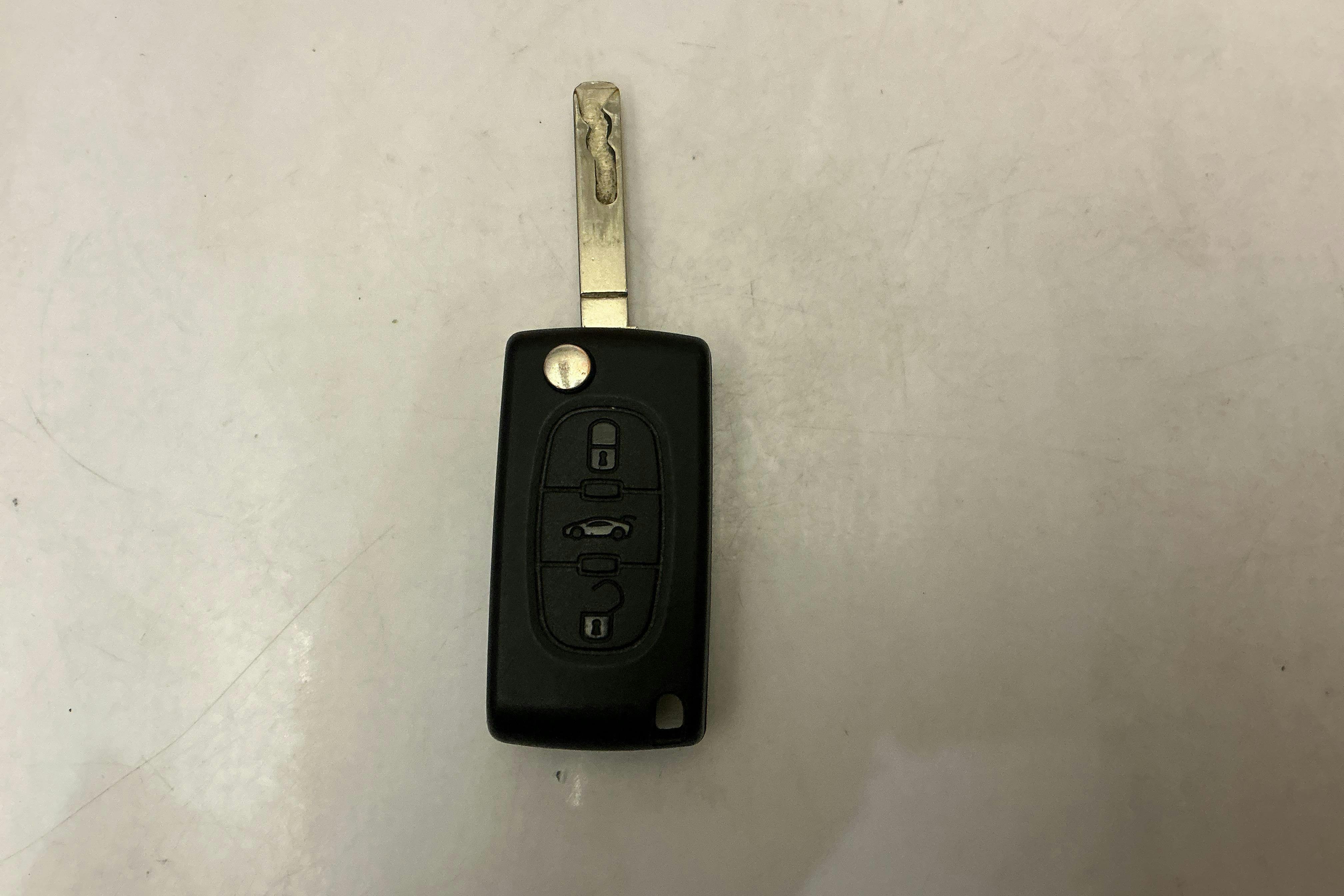 Presentation photo 13 of 13: Peugeot Partner 1.6 HDI Skåp (75hk) - 212 750 km - Manual - white - 2016