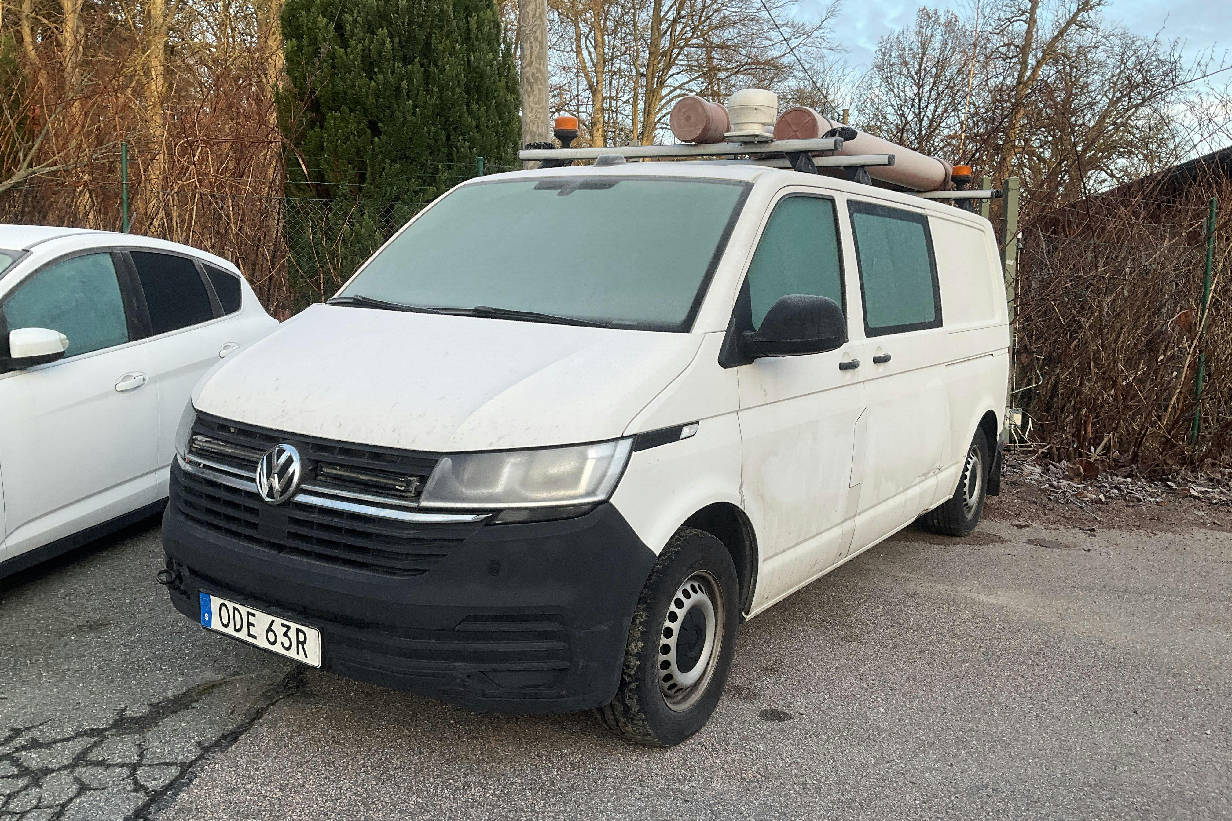 Presentationsfoto 1 av 13: VW Transporter T6 2.0 TDI BMT Skåp 4MOTION (150hk) - 21 717 mil - Manuell - vit - 2020