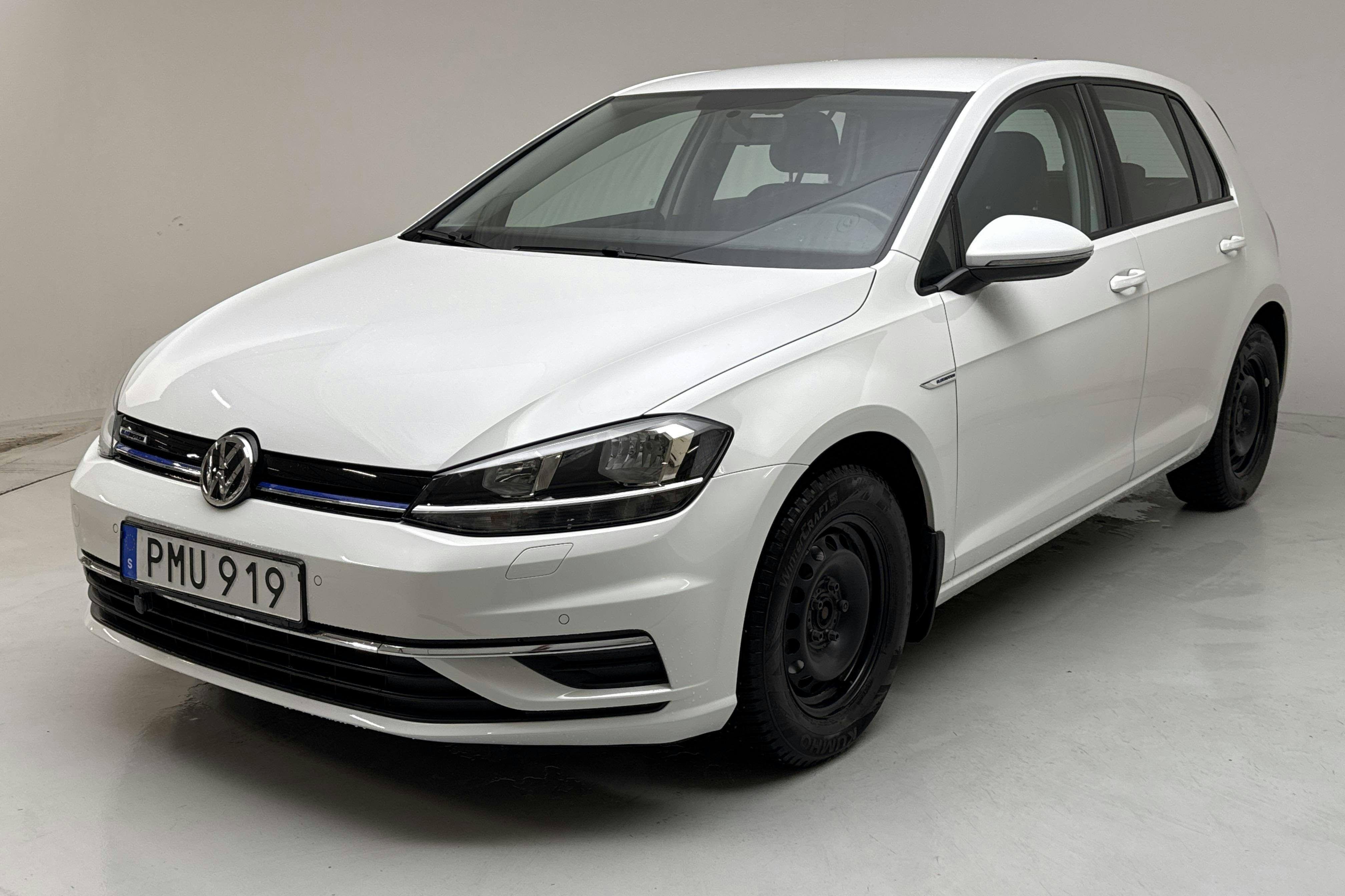 Presentationsfoto 1 av 12: VW Golf VII 1.4 TGI 5dr (110hk) - 2 297 mil - Manuell - vit - 2018