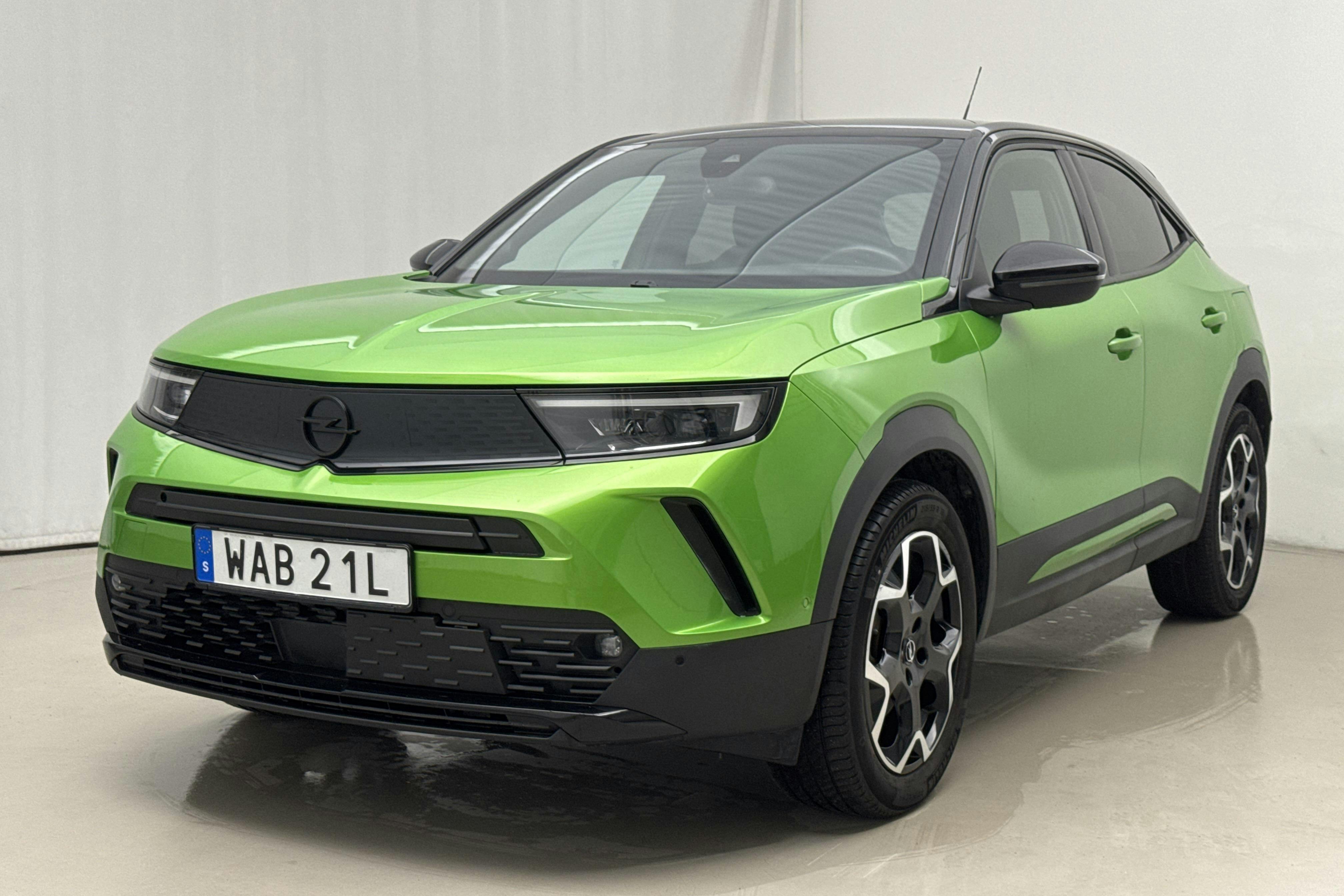 Presentationsfoto 1 av 19: Opel Mokka-e (136hk) - 8 598 mil - Automat - grön - 2022