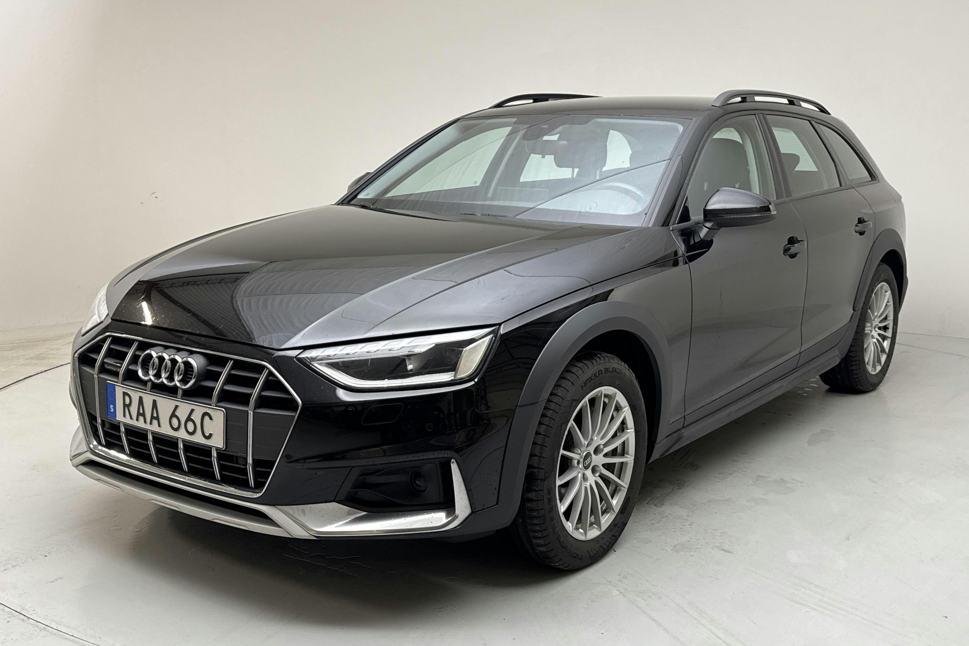 Presentation photo 1 of 13: Audi A4 Allroad 40 TDI quattro (204hk) - 118 130 km - Automatic - black - 2023