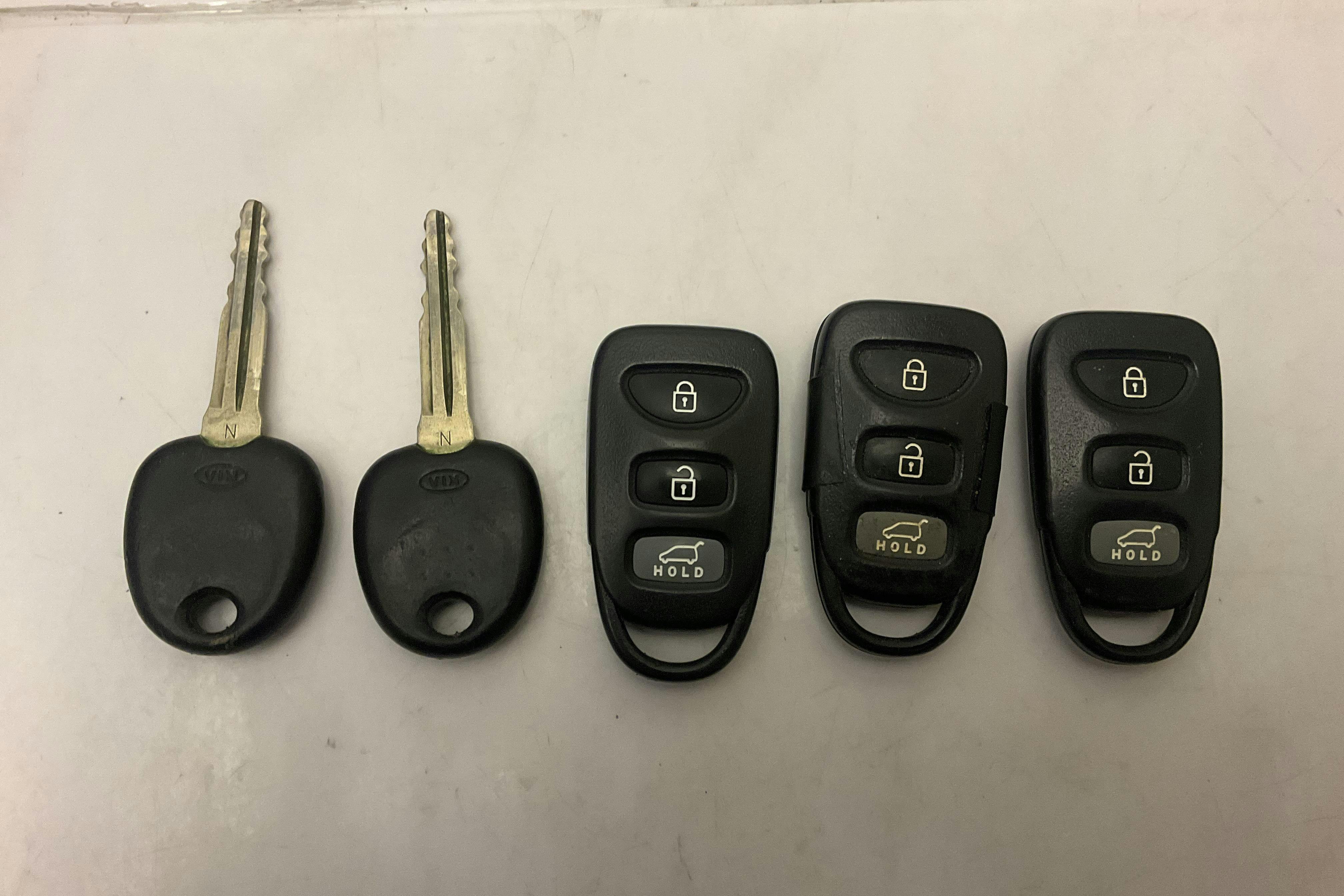 Presentationsfoto 15 av 15: KIA Carens 2.0 CRDi (140hk) - 13 306 mil - Automat - blå - 2007