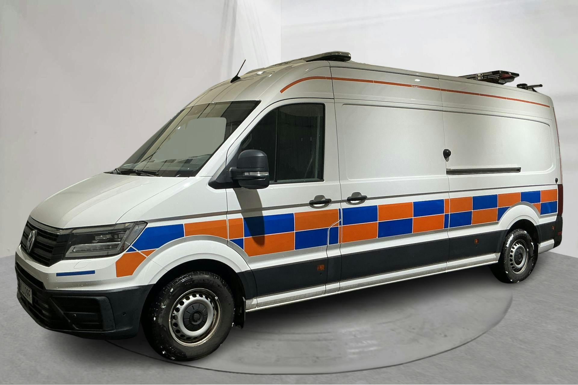 Presentation photo 2 of 17: VW Crafter 35 2.0 TDI Skåp (177hk) - 137 270 km - Automatic - white - 2021