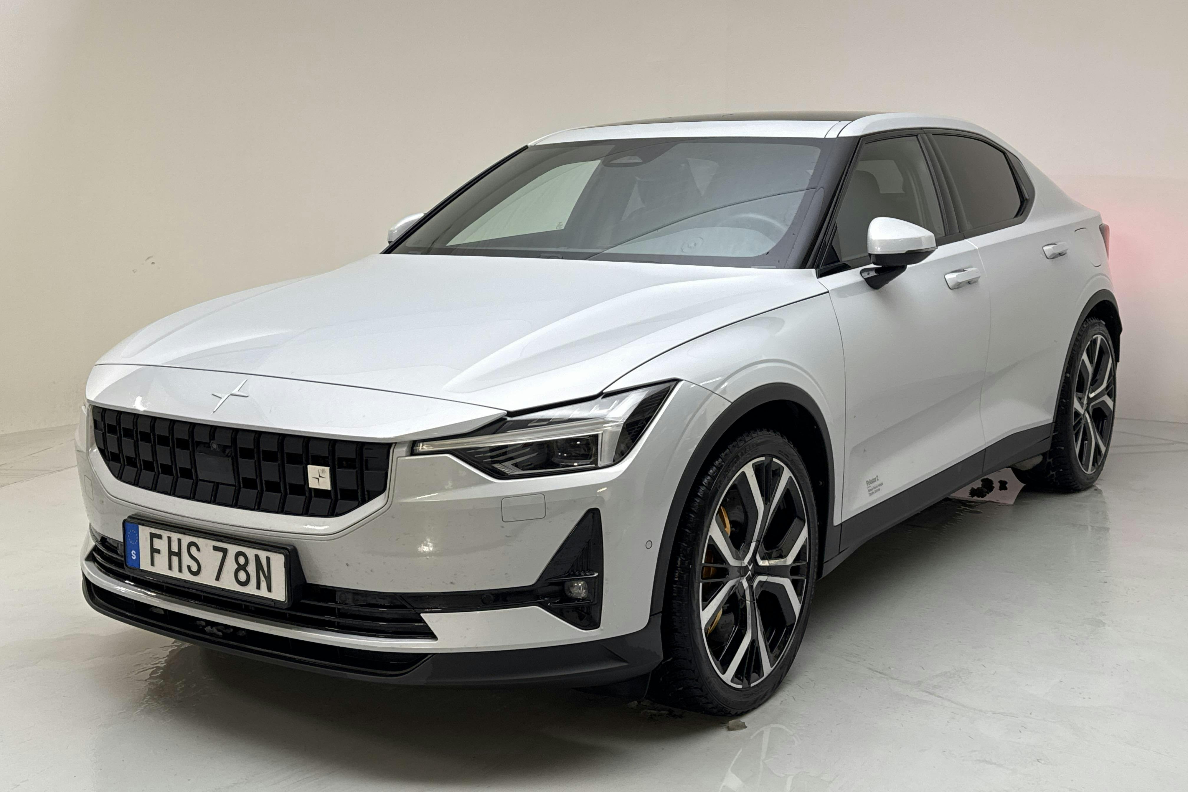 Presentationsfoto 1 av 21: Polestar 2 Long range Dual motor (408hk) - 8 196 mil - Automat - silver - 2021