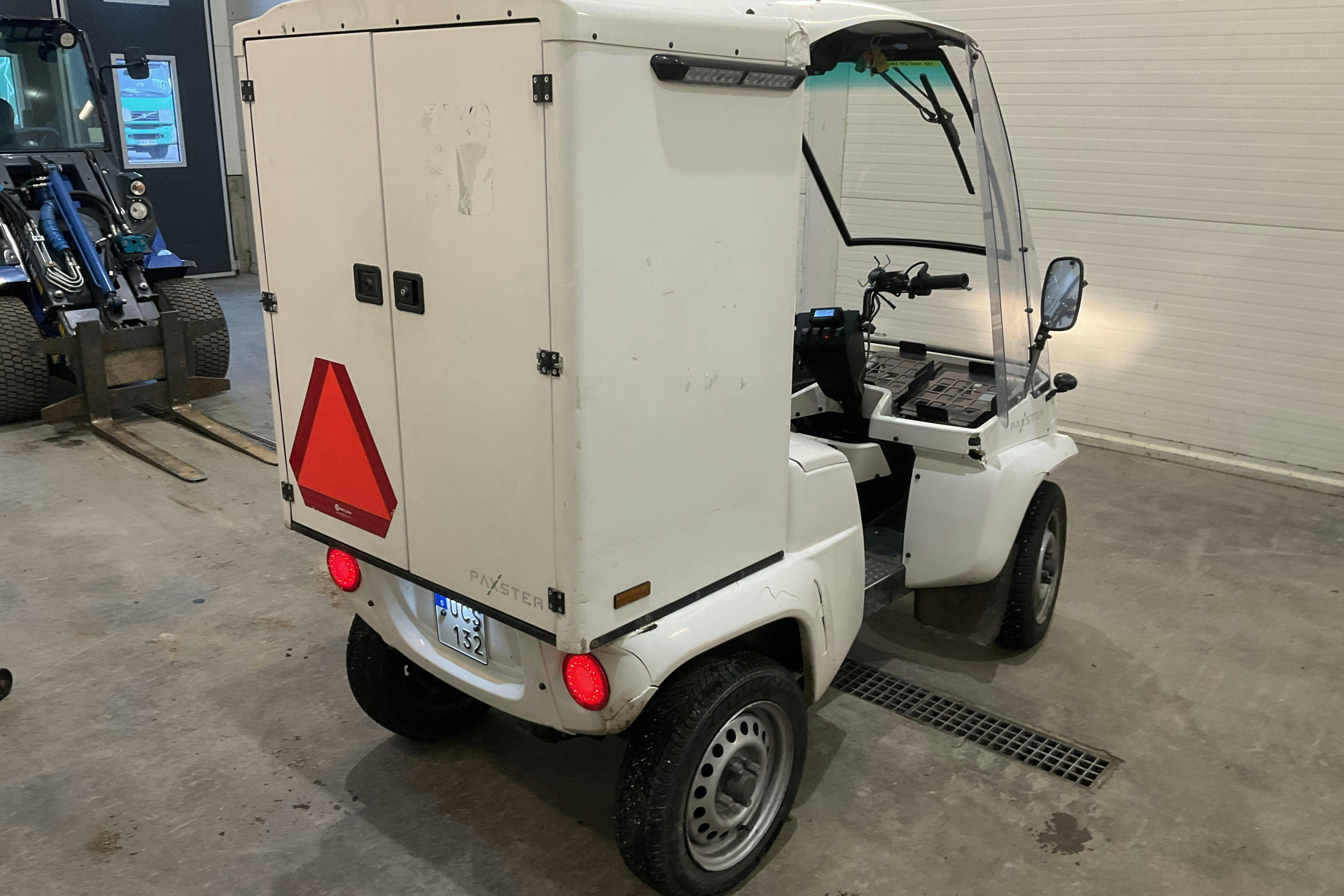 Presentationsfoto 2 av 15: PAXSTER Cargo EDV 1601 - 28 118 km - Automat - vit - 2018