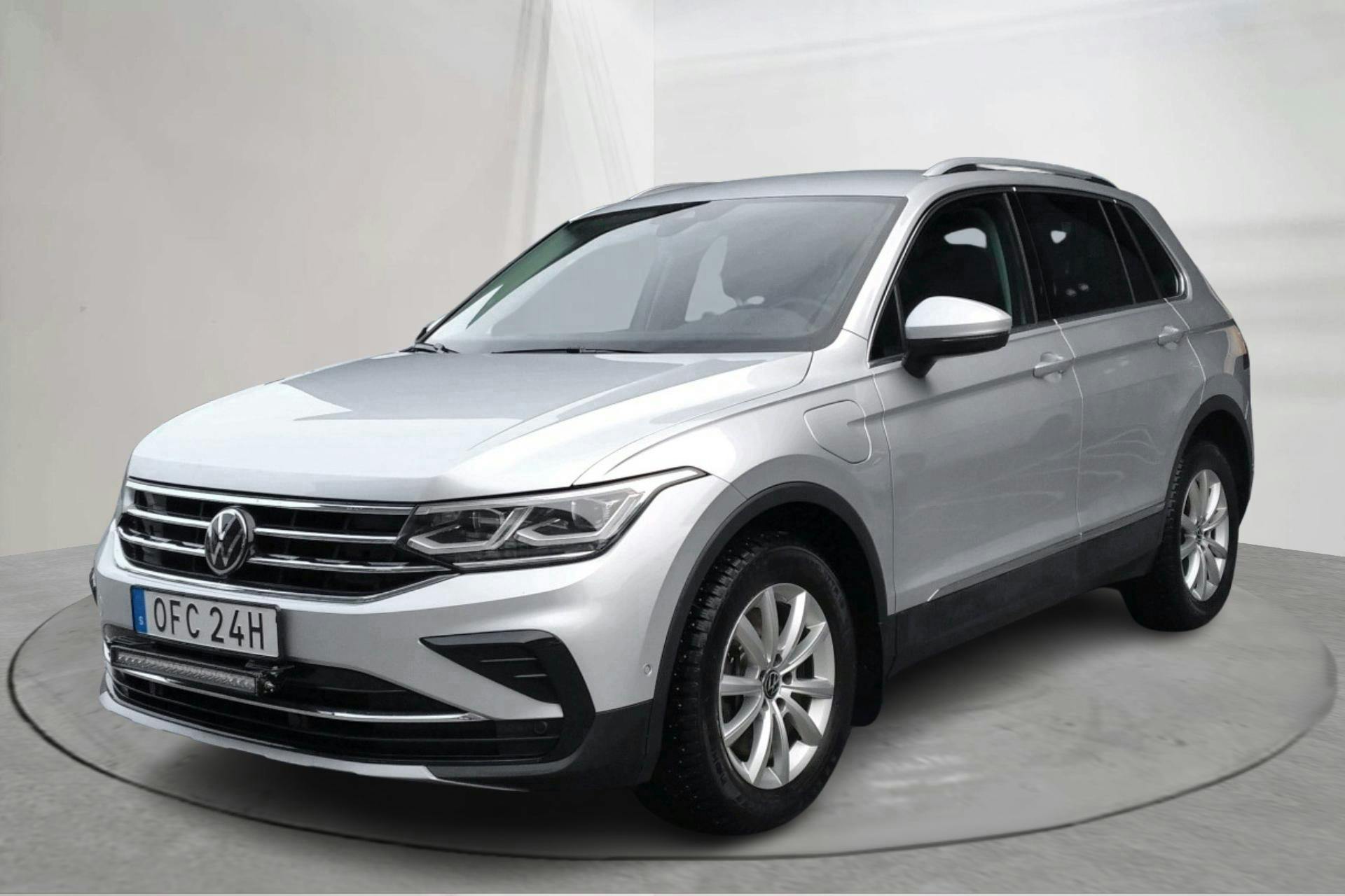Präsentationsfoto 1 von 16: VW Tiguan 1.4 TSI eHybrid (245hk) - 60 410 Kilometer - Verkaufsautomat - Silber - 2023