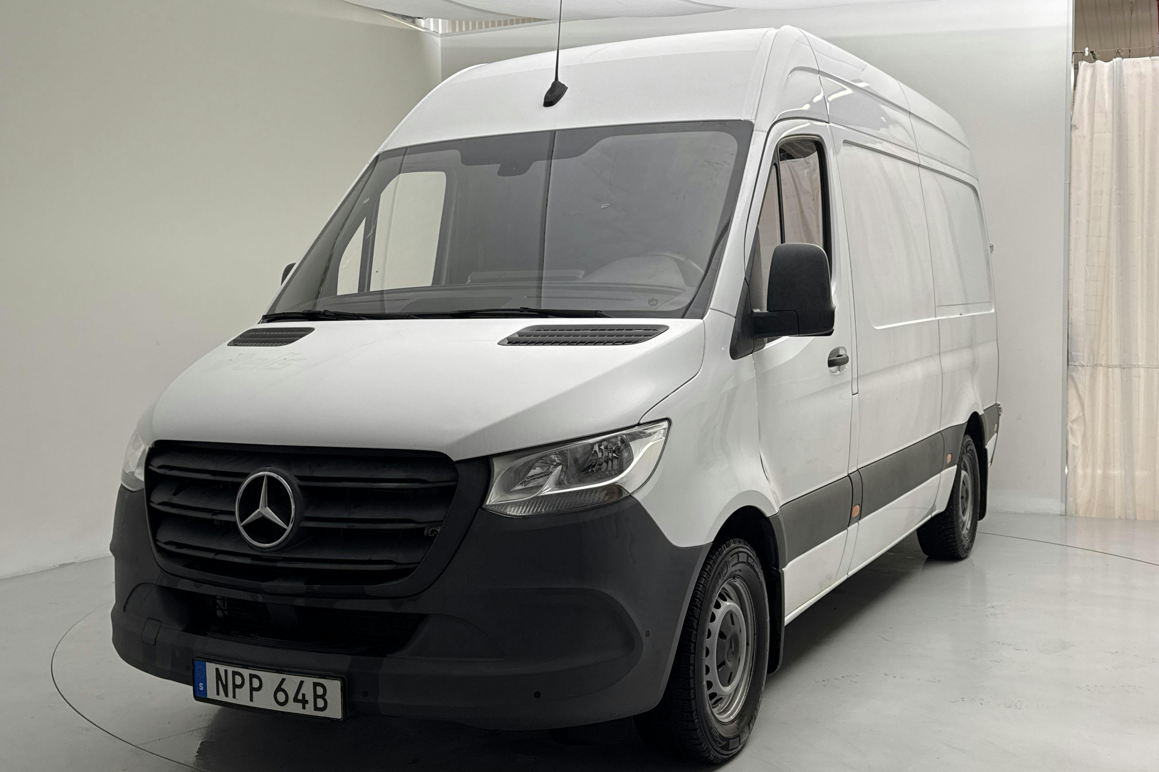 Presentationsfoto 1 av 14: Mercedes Sprinter 315 CDI Skåp RWD (150hk) - 9 776 mil - Automat - vit - 2021