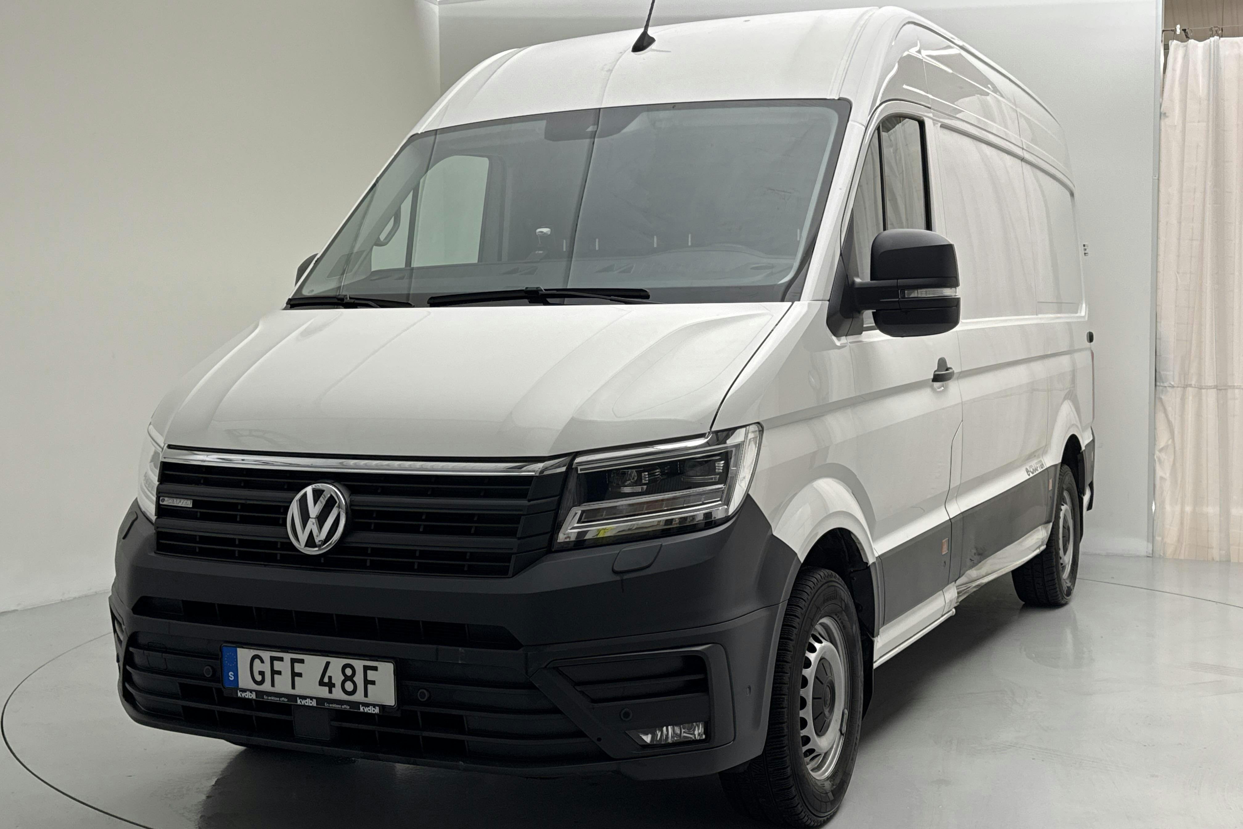 Presentation photo 1 of 15: VW E-Crafter 35 Skåp (136hk) - 44 340 km - Automatic - white - 2021