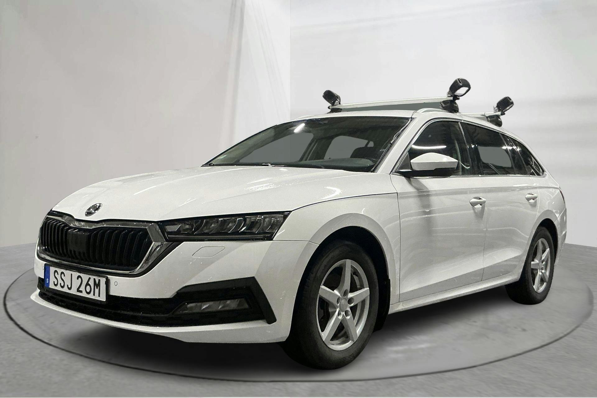 Esitlusfoto 1 aadressil 17: Skoda Octavia 2.0 TDI Combi (116hk) - 165 680 km - Automaatne - valge - 2022