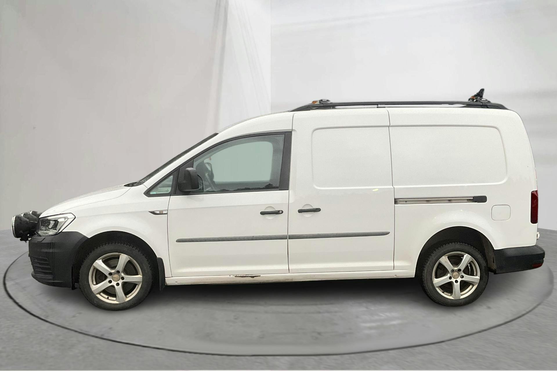 Presentationsfoto 2 av 13: VW Caddy 2.0 TDI Maxi Skåp 4MOTION (150hk) - 20 299 mil - Automat - vit - 2019