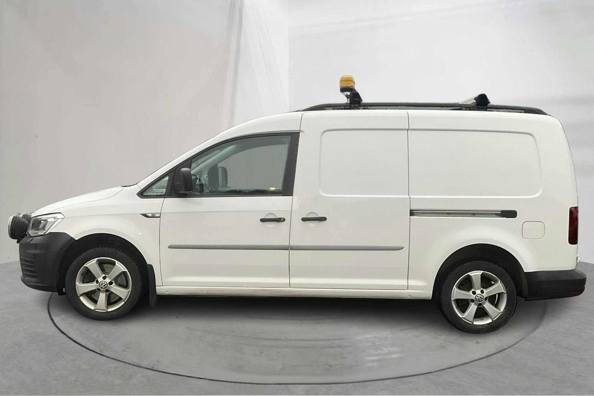 Presentation photo 2 of 13: VW Caddy 2.0 TDI Maxi Skåp 4MOTION (150hk) - 205 330 km - Automatic - white - 2018